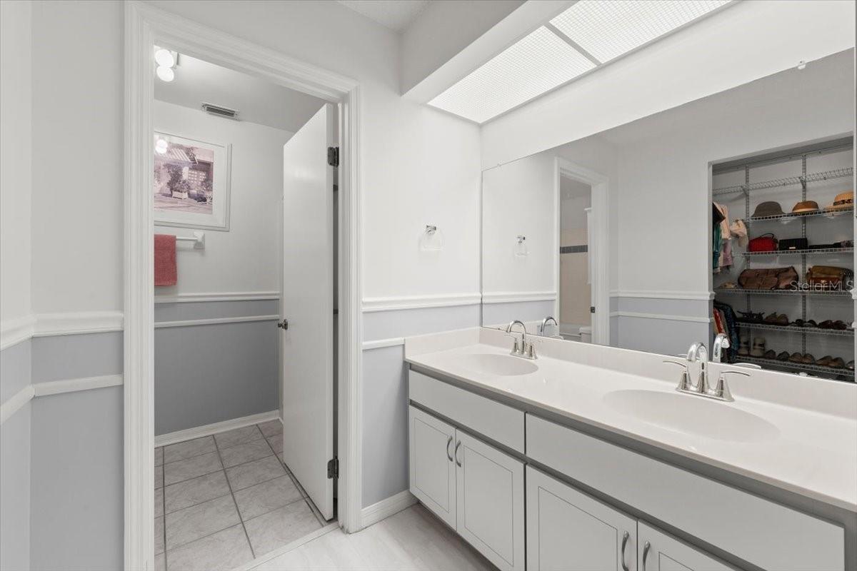 Image 17 of 63 For 124 Kingbird Circle 2040