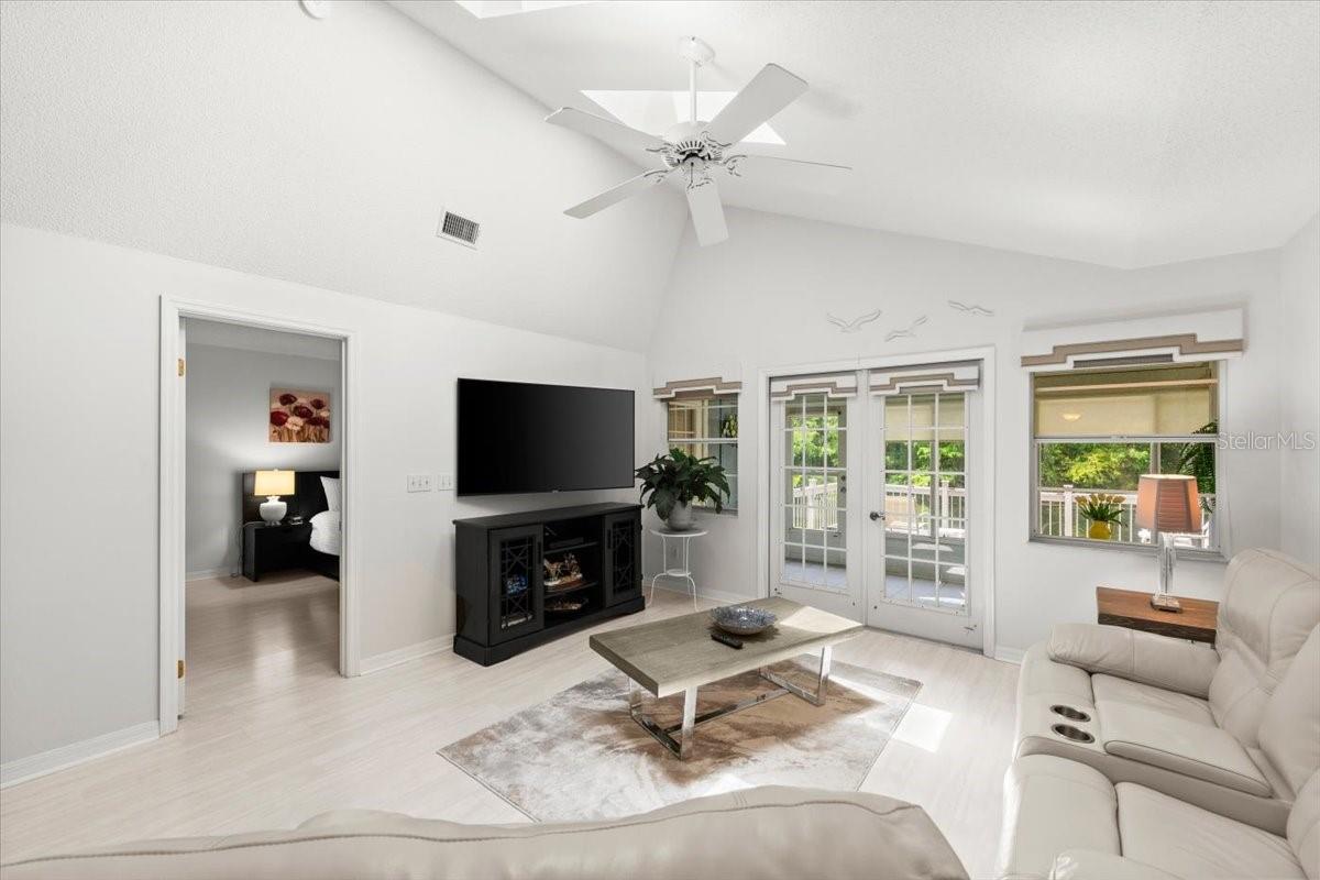 Image 5 of 63 For 124 Kingbird Circle 2040