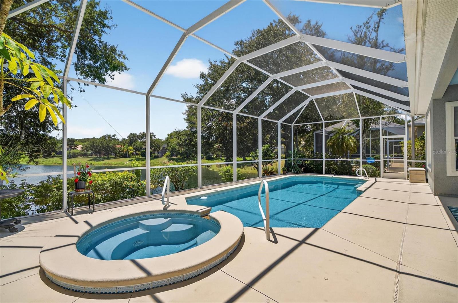 Image 17 of 46 For 8 Hidden Lake Way