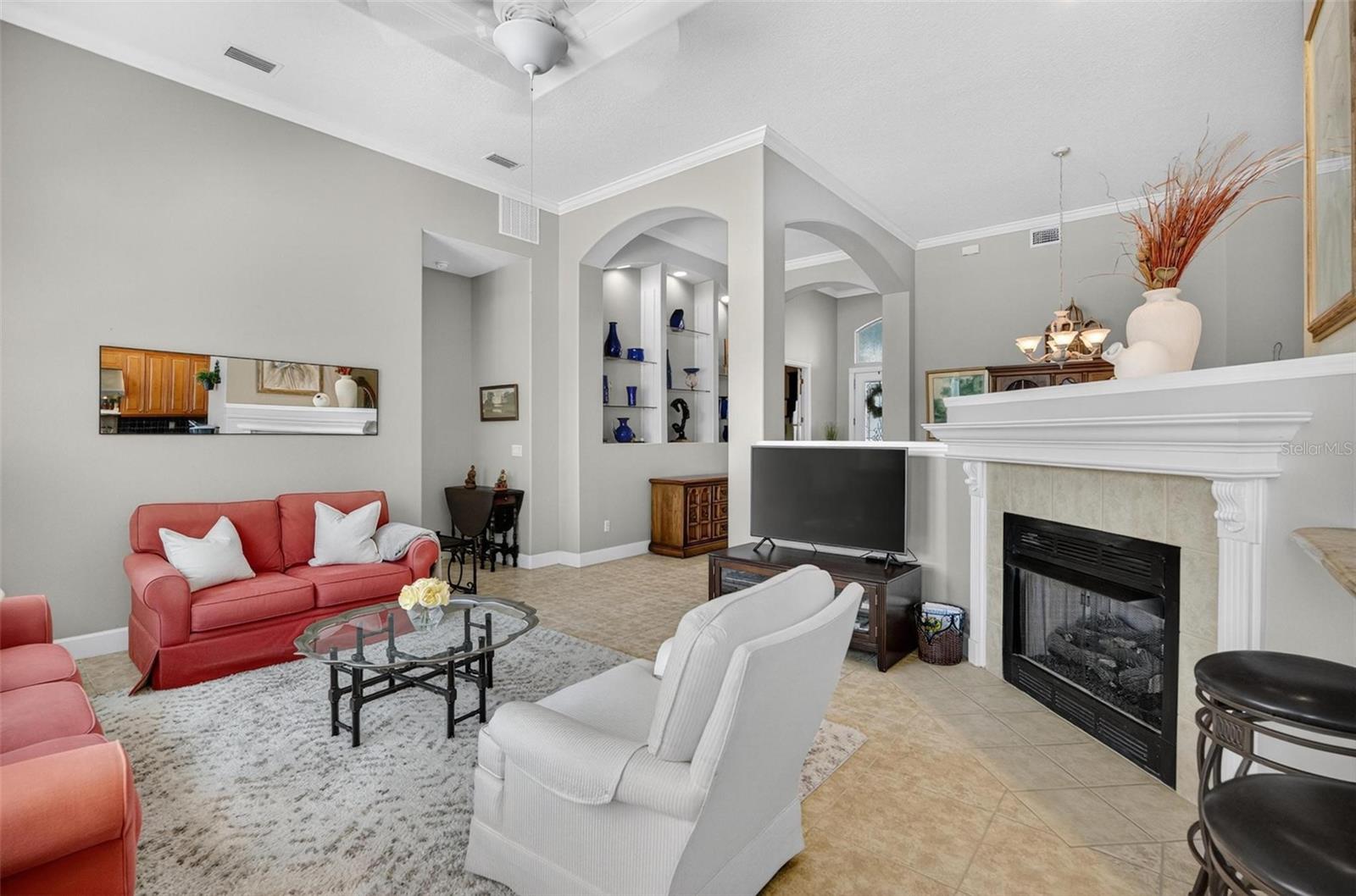 Image 21 of 46 For 8 Hidden Lake Way