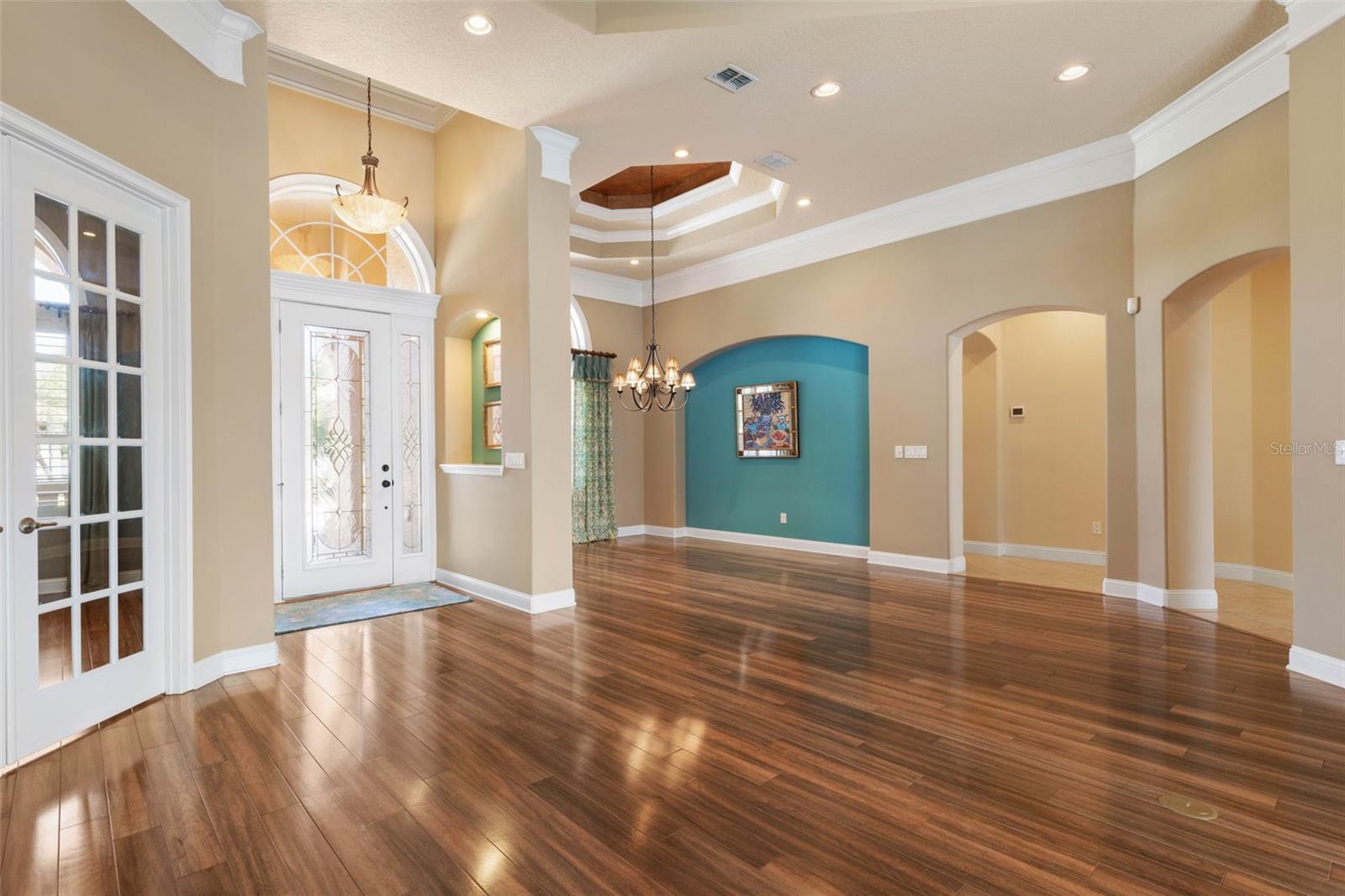 Image 11 of 100 For 30 Oak View Circle E