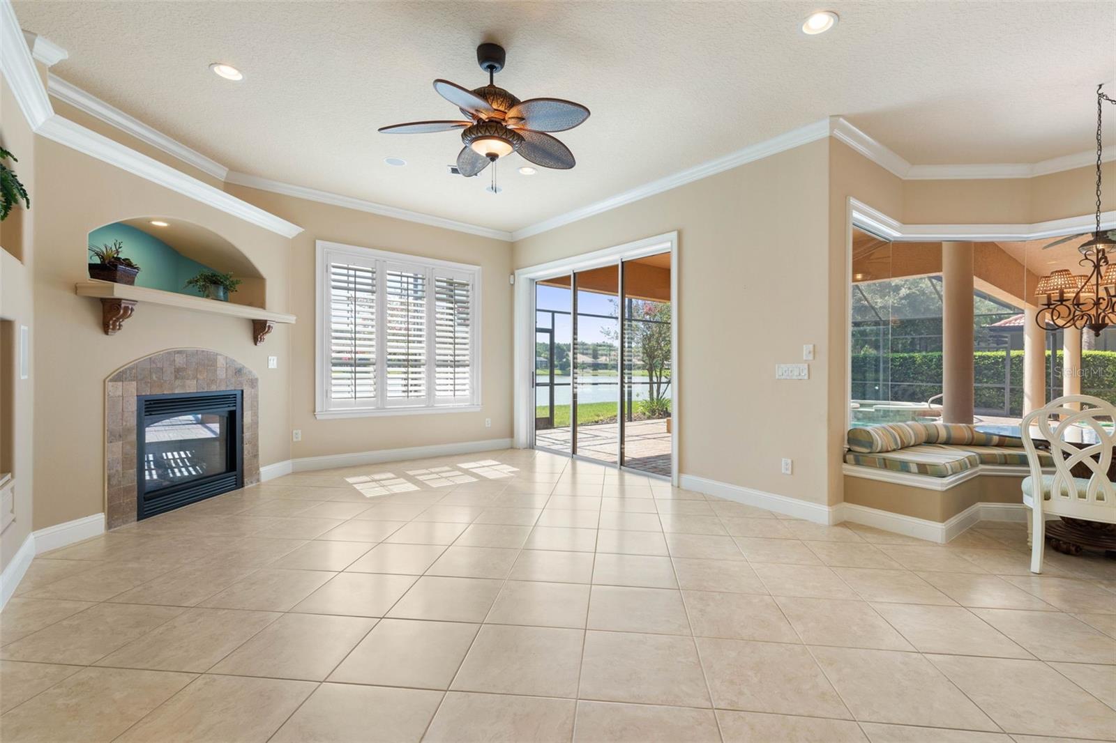 Image 14 of 100 For 30 Oak View Circle E