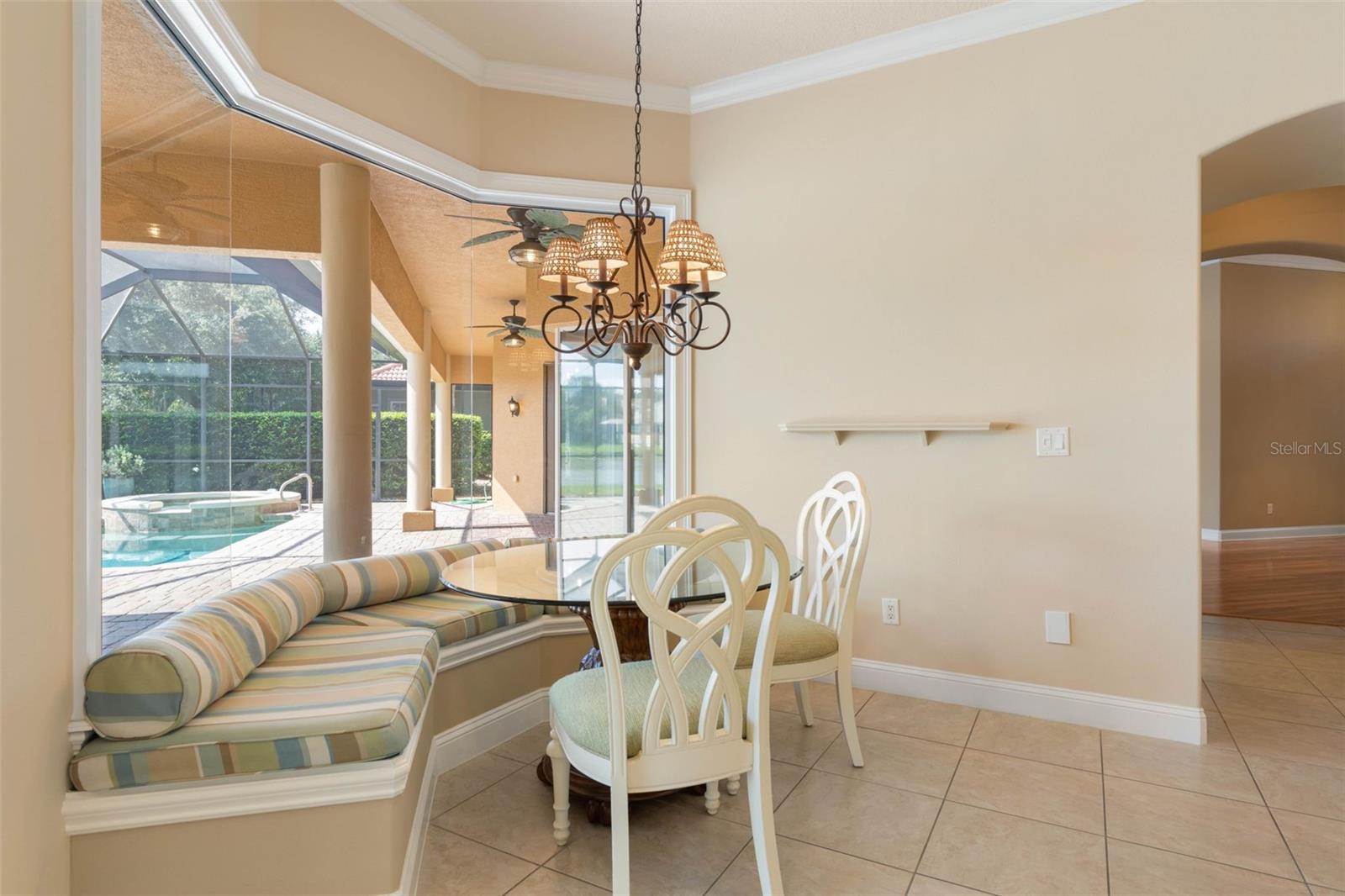 Image 17 of 100 For 30 Oak View Circle E