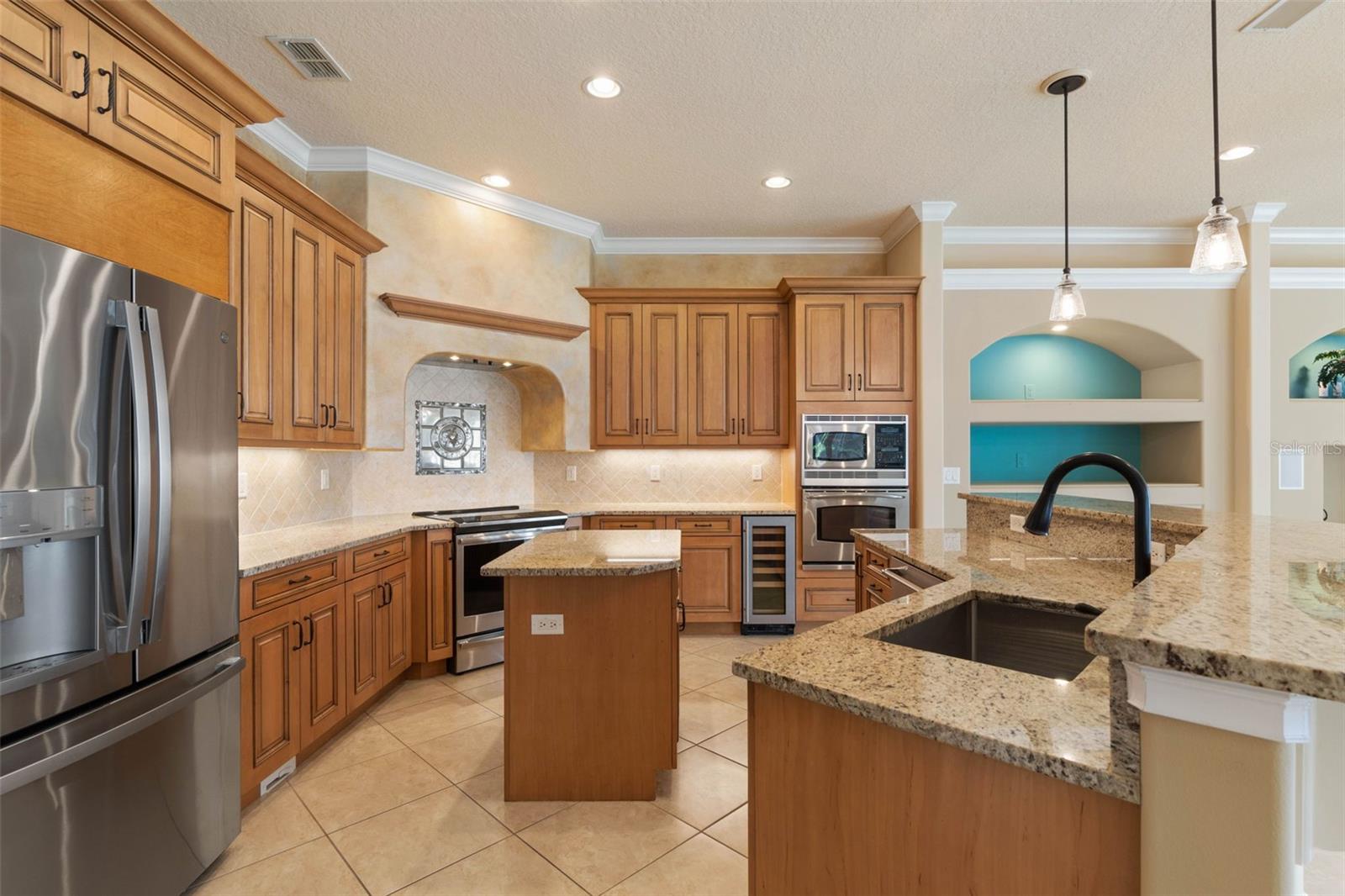 Image 19 of 100 For 30 Oak View Circle E