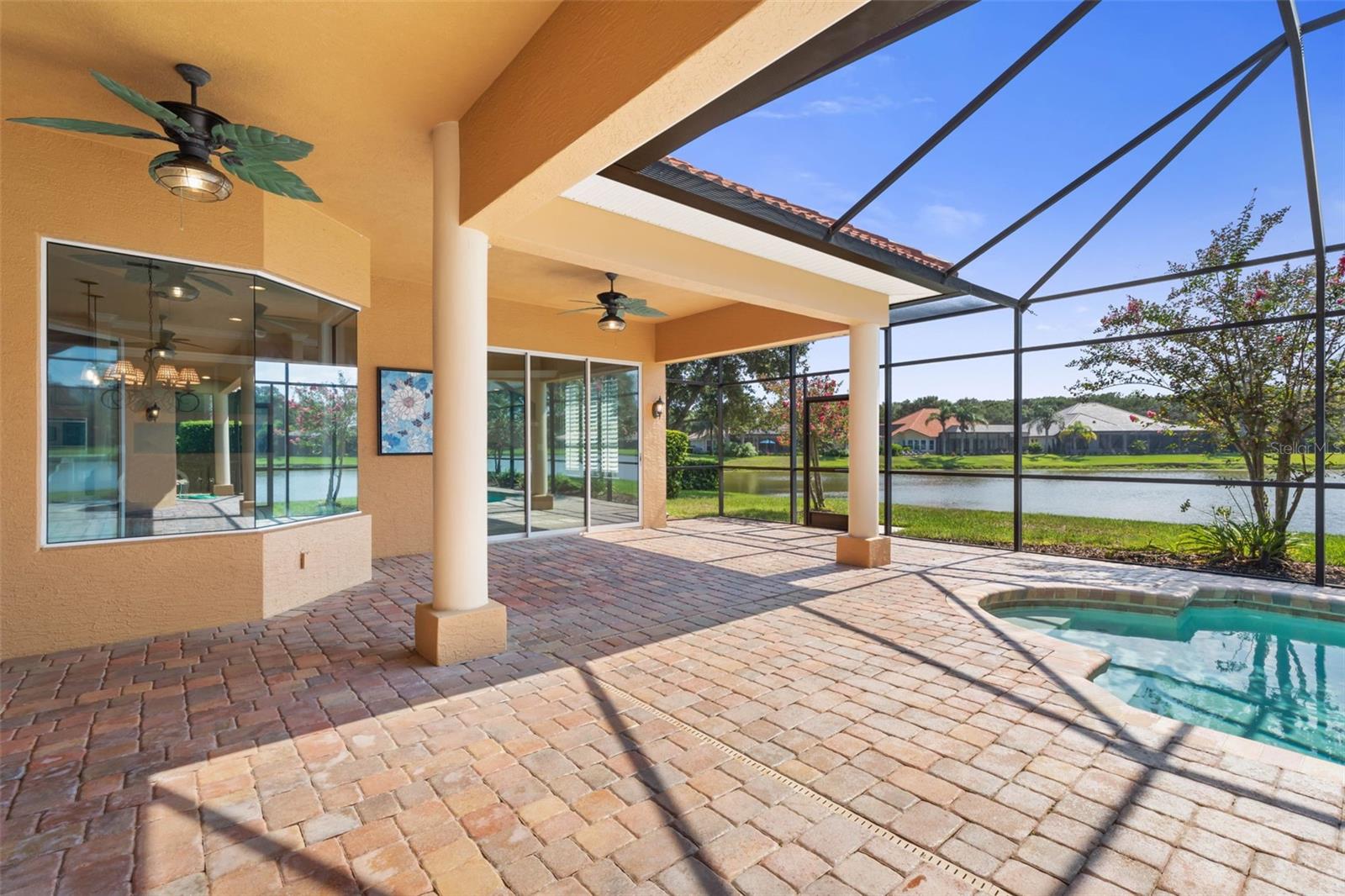 Image 30 of 100 For 30 Oak View Circle E