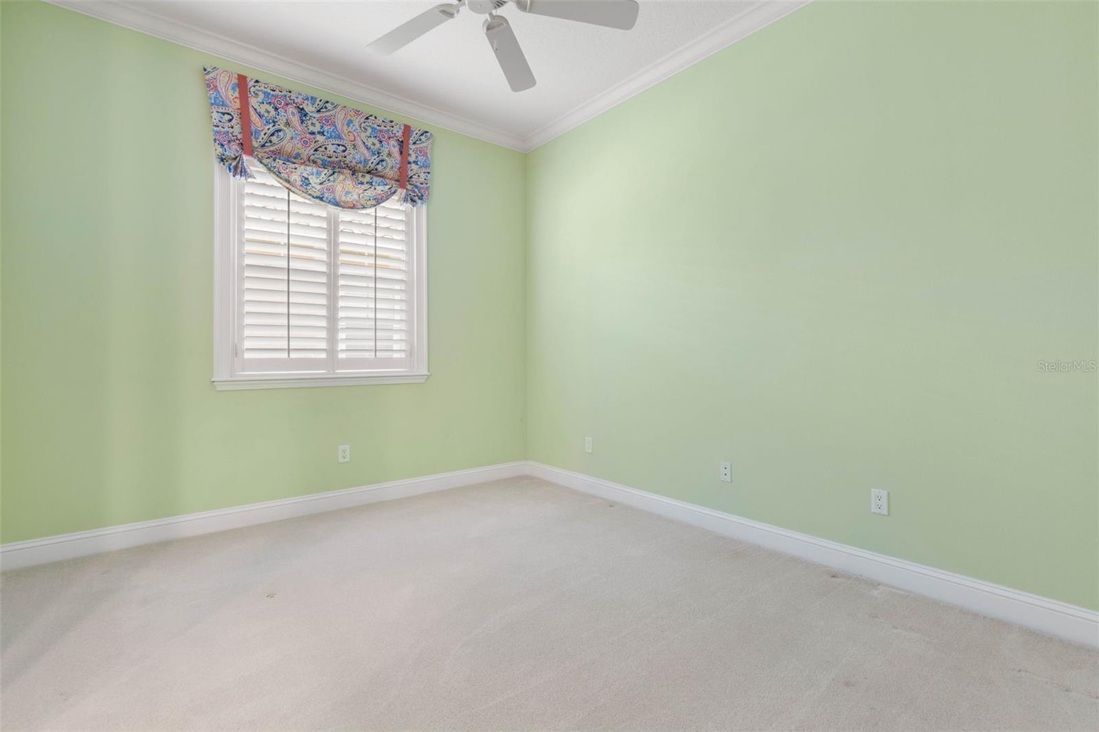 Image 46 of 100 For 30 Oak View Circle E
