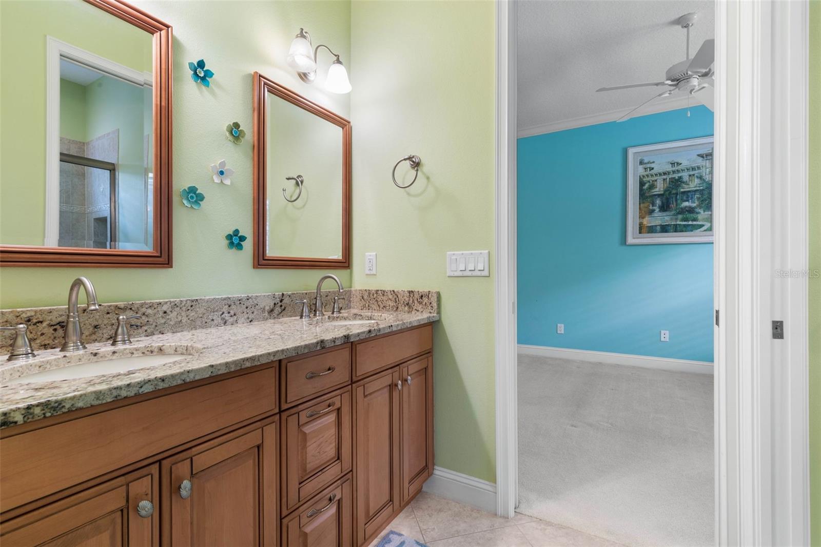 Image 48 of 100 For 30 Oak View Circle E