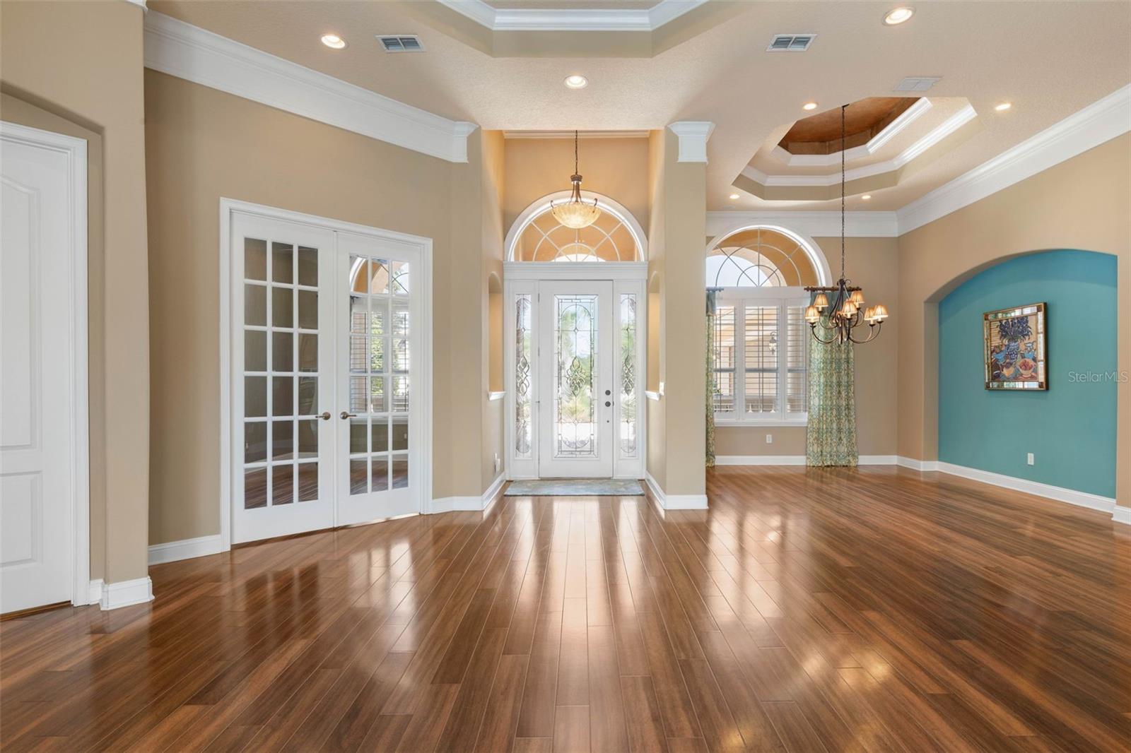 Image 7 of 100 For 30 Oak View Circle E