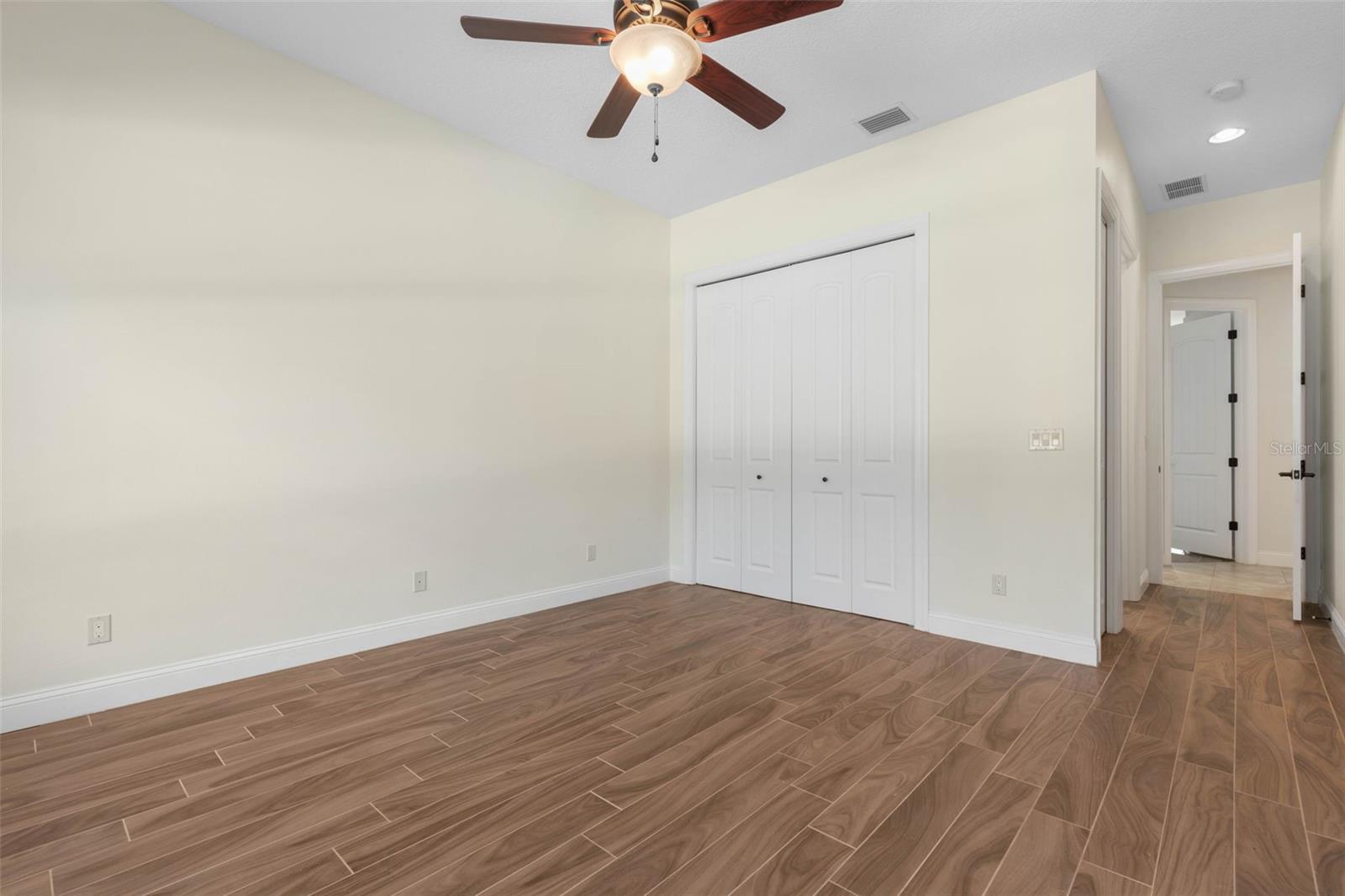 Image 29 of 100 For 7 Spanish Oaks Court