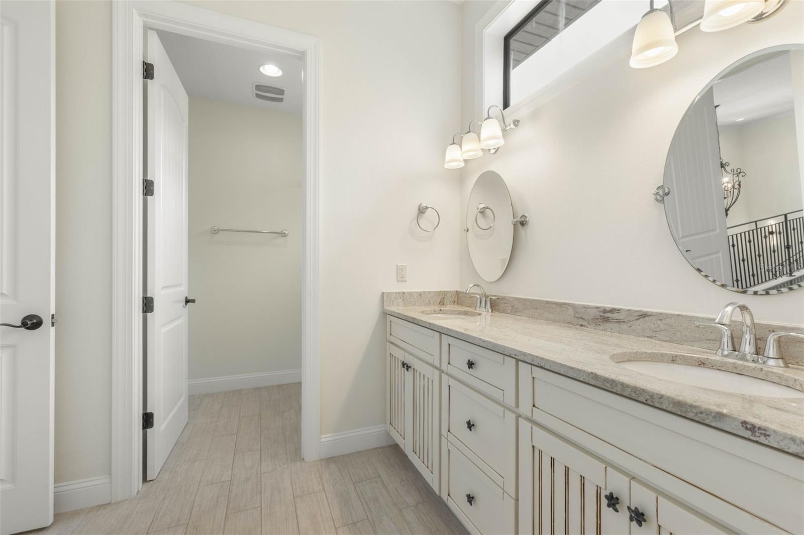 Image 53 of 100 For 7 Spanish Oaks Court