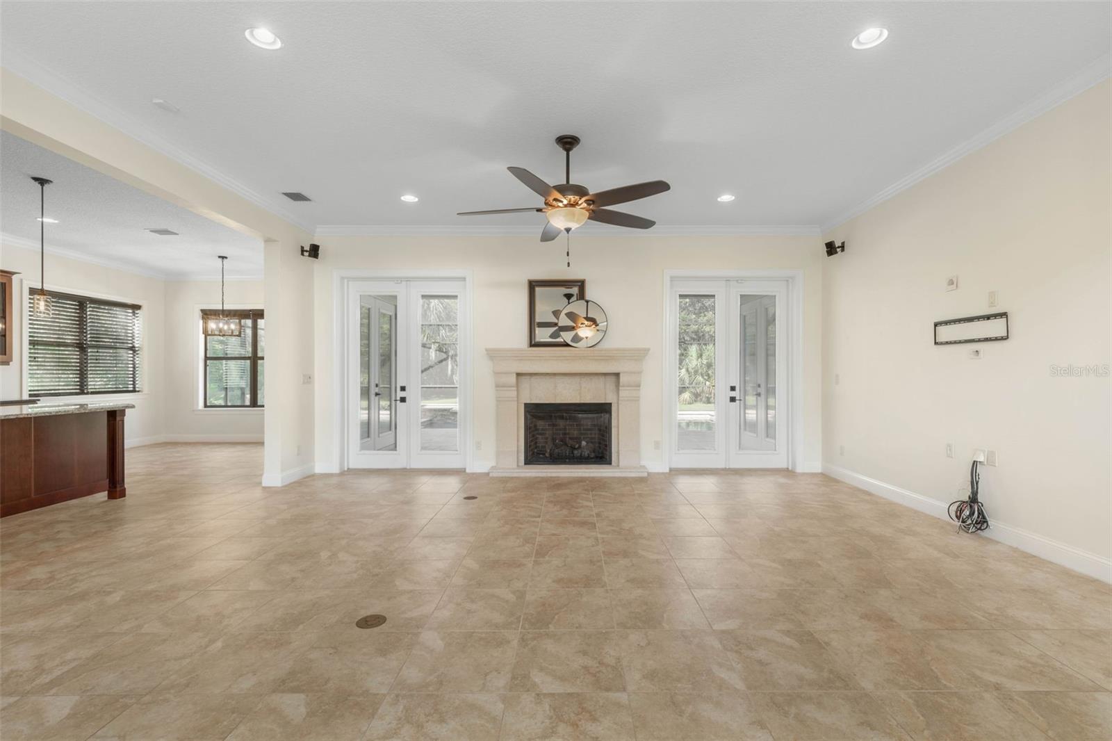 Image 7 of 100 For 7 Spanish Oaks Court