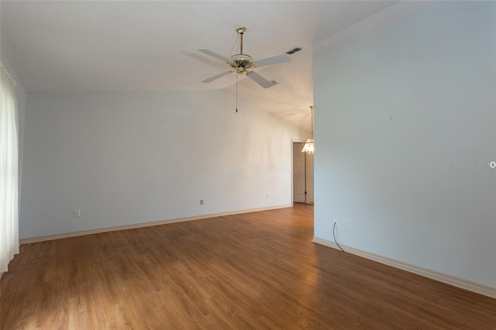 Image 22 of 51 For 41 Covington Lane