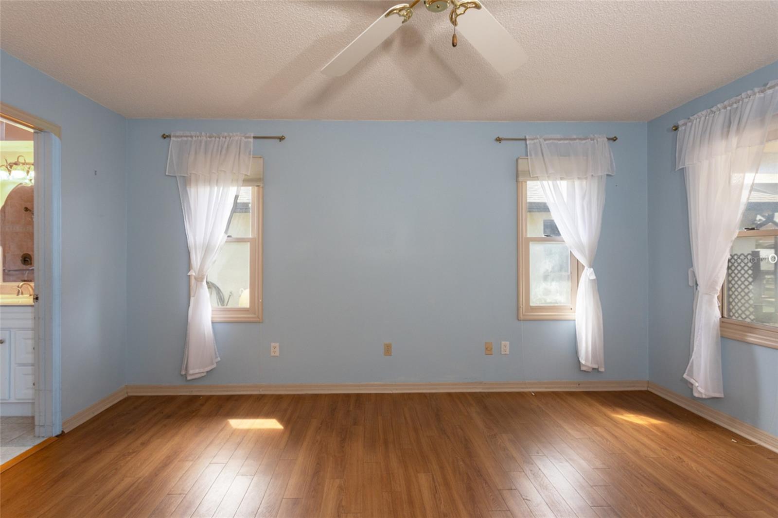 Image 29 of 51 For 41 Covington Lane