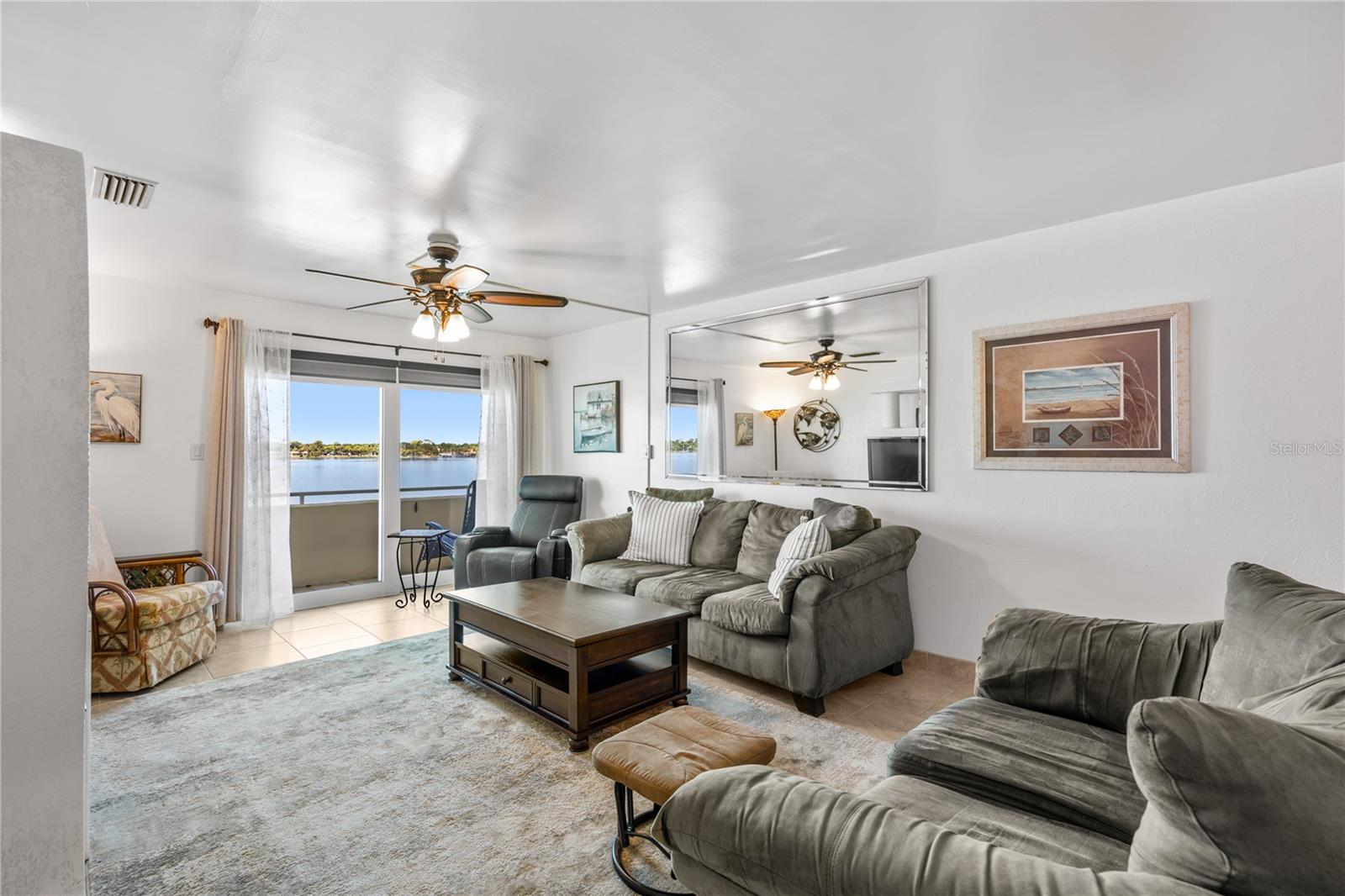 Image 11 of 53 For 2901 Halifax Avenue 205
