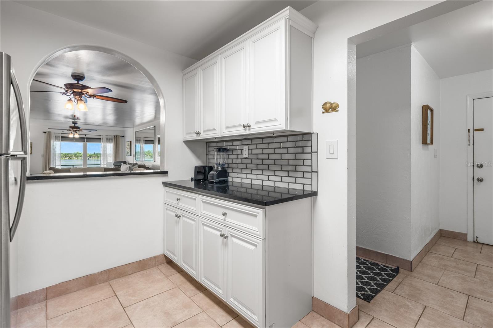 Image 4 of 53 For 2901 Halifax Avenue 205