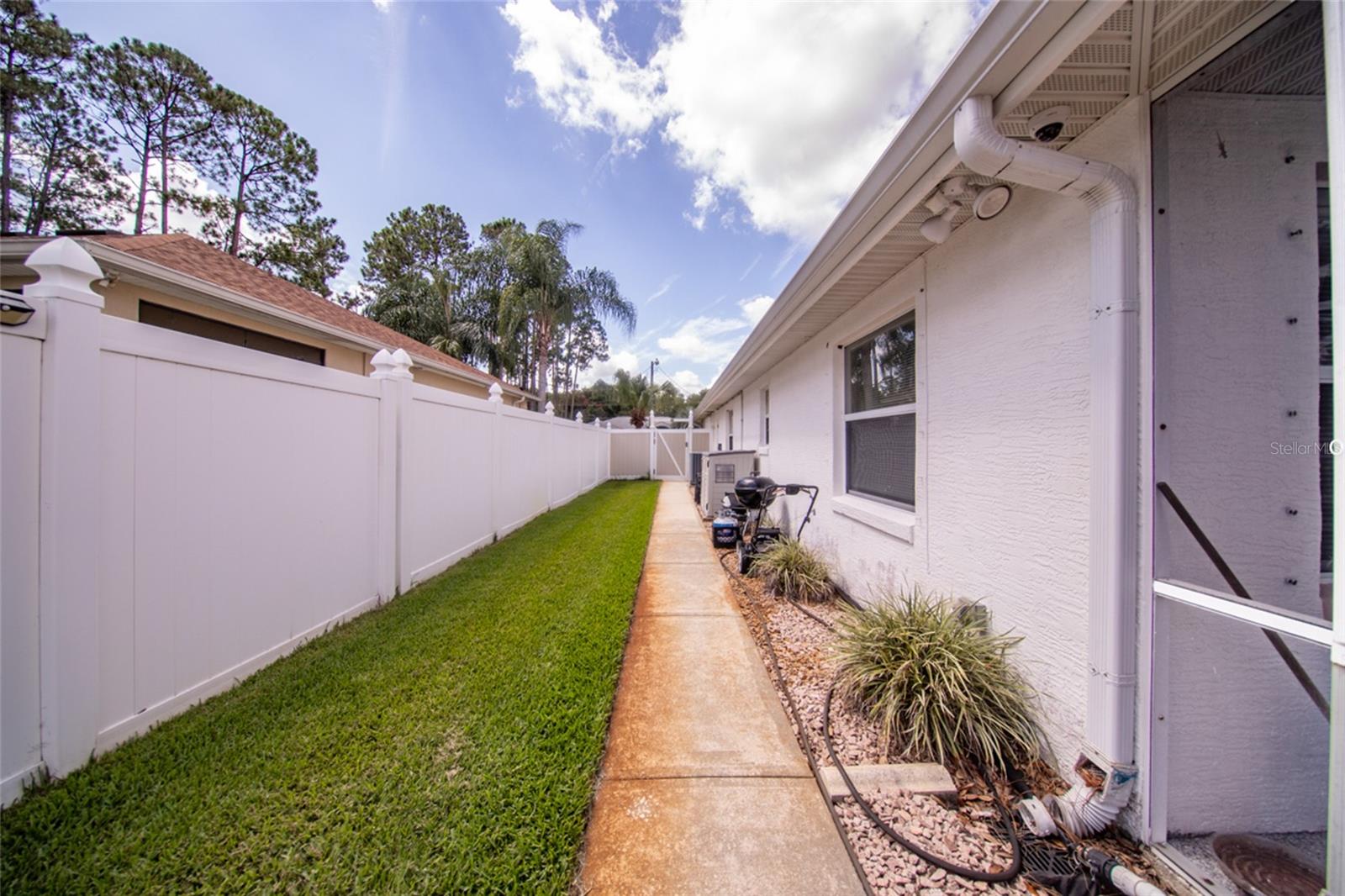 Image 36 of 51 For 87 Eastwood Drive
