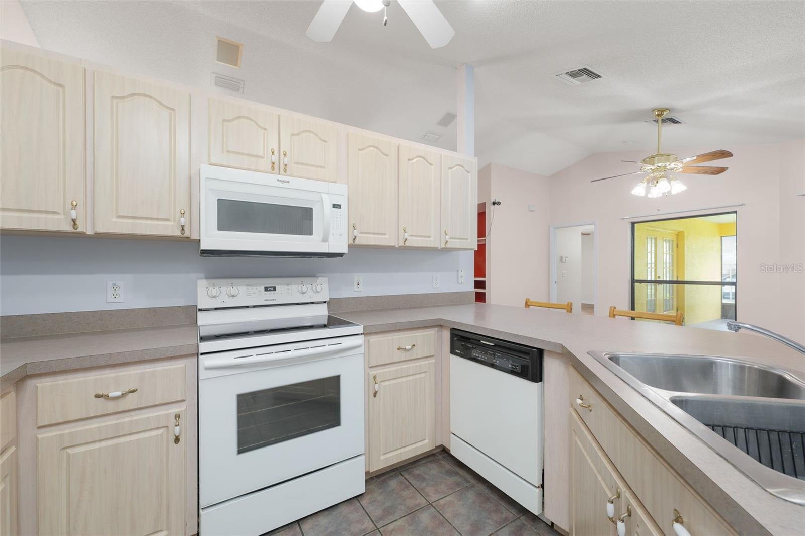 Image 15 of 42 For 1251 Cr 436  