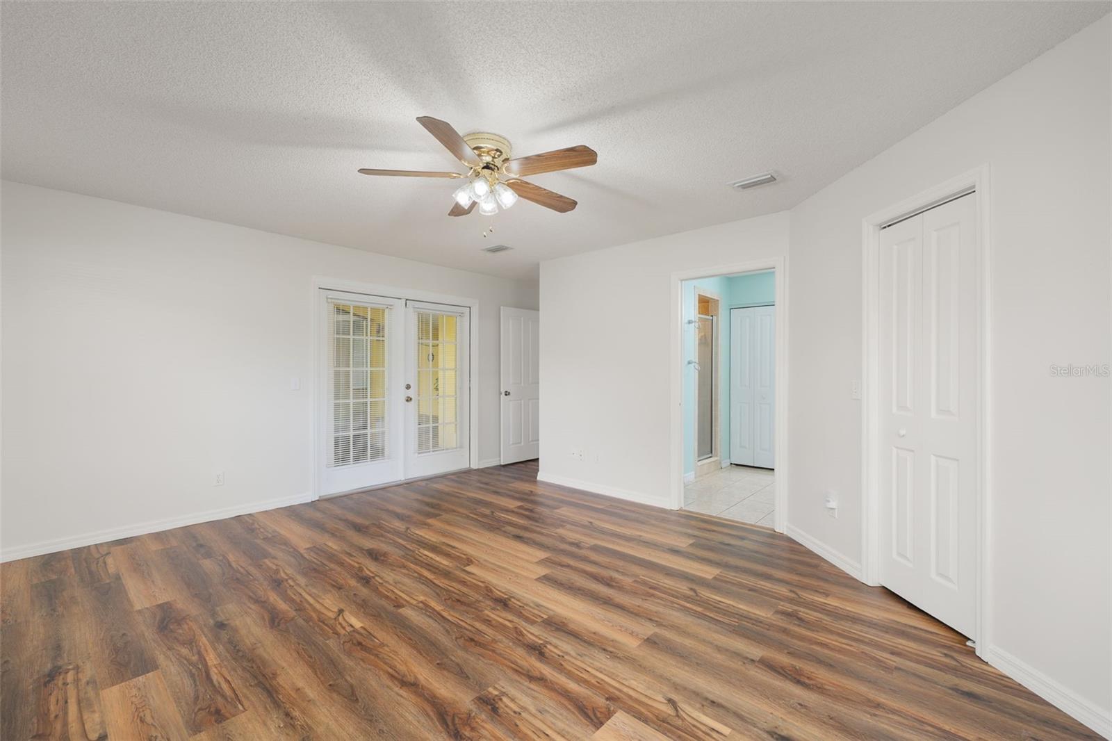 Image 17 of 42 For 1251 Cr 436  