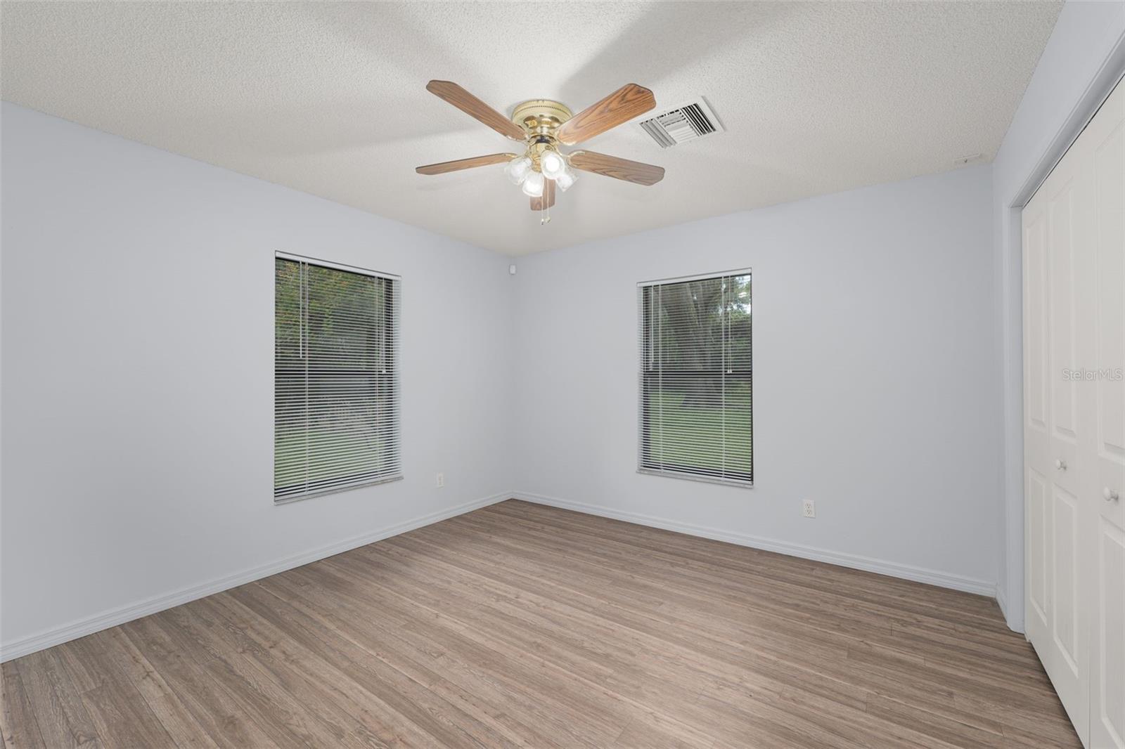 Image 20 of 42 For 1251 Cr 436  