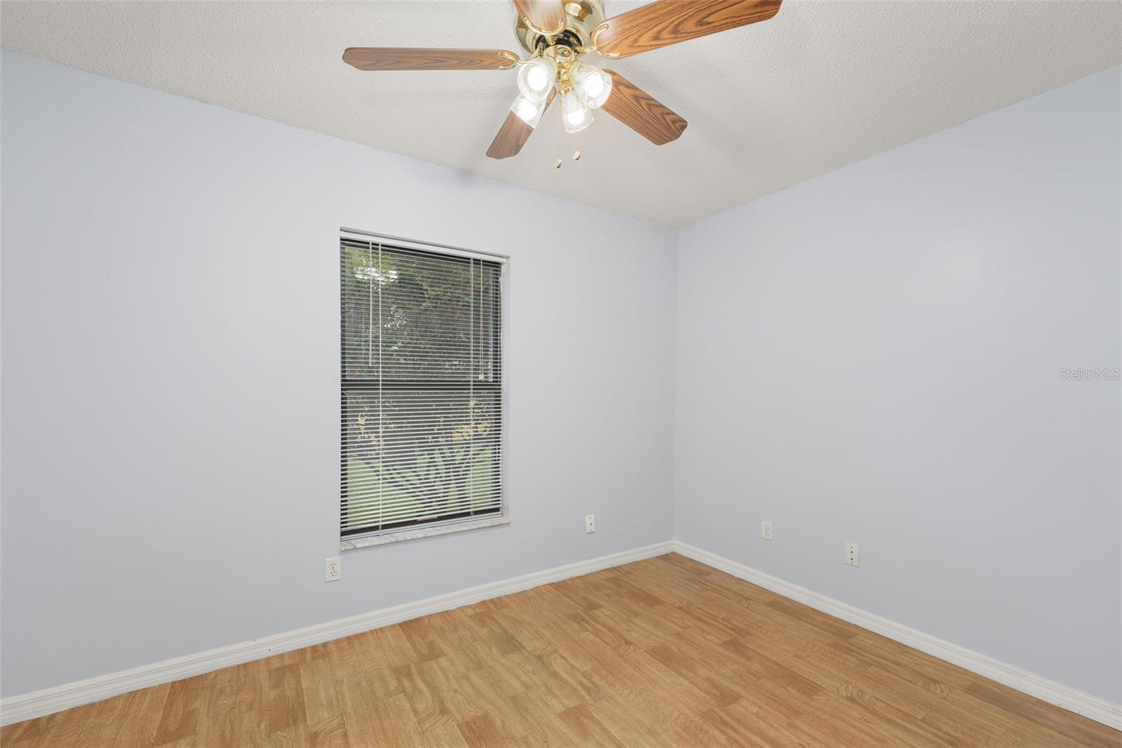 Image 24 of 42 For 1251 Cr 436  