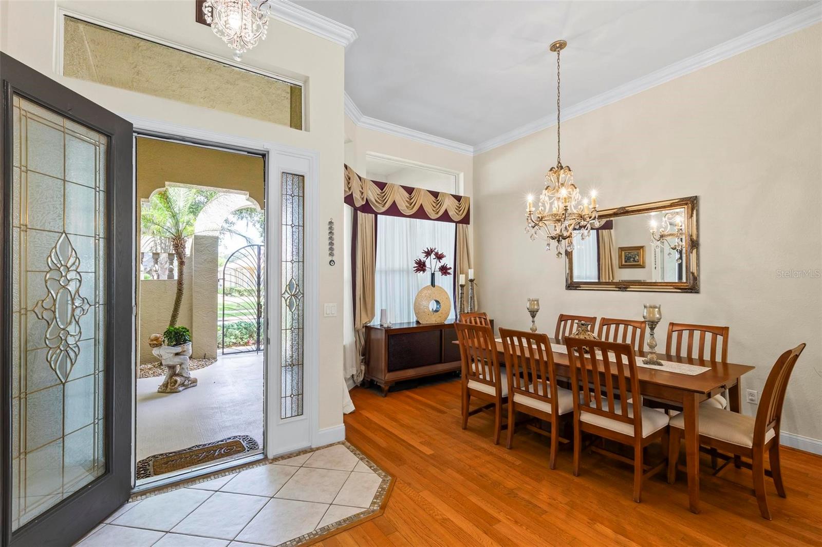 Image 11 of 76 For 98 Southlake Drive