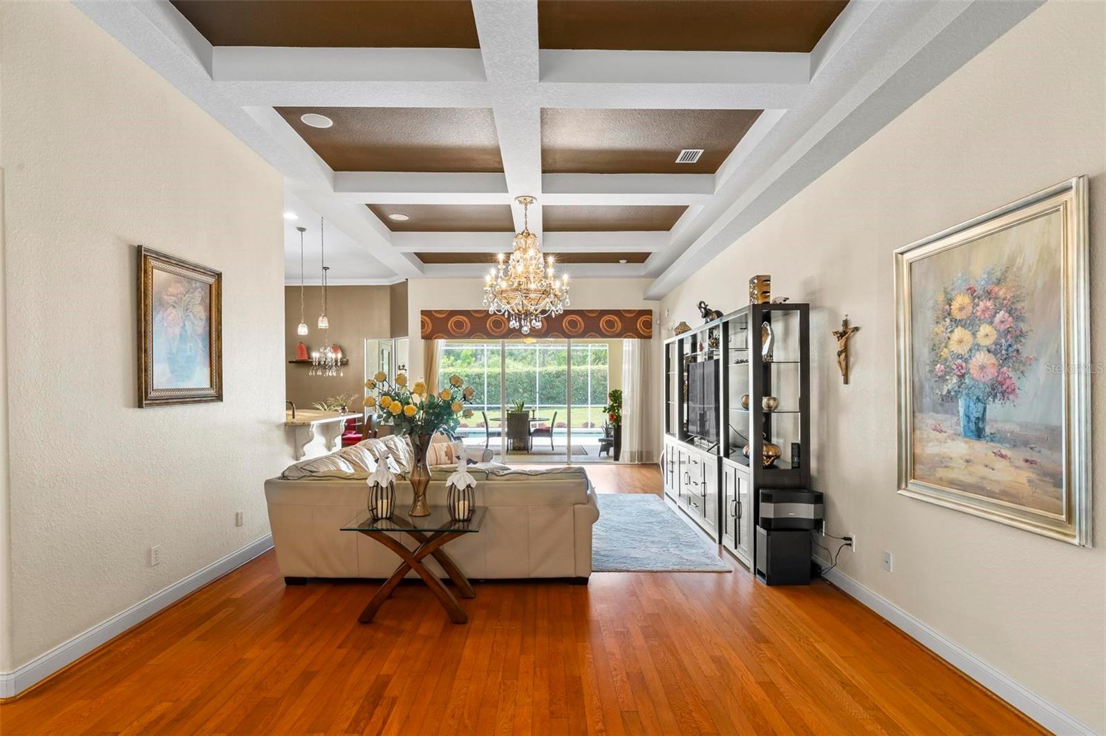 Image 17 of 76 For 98 Southlake Drive