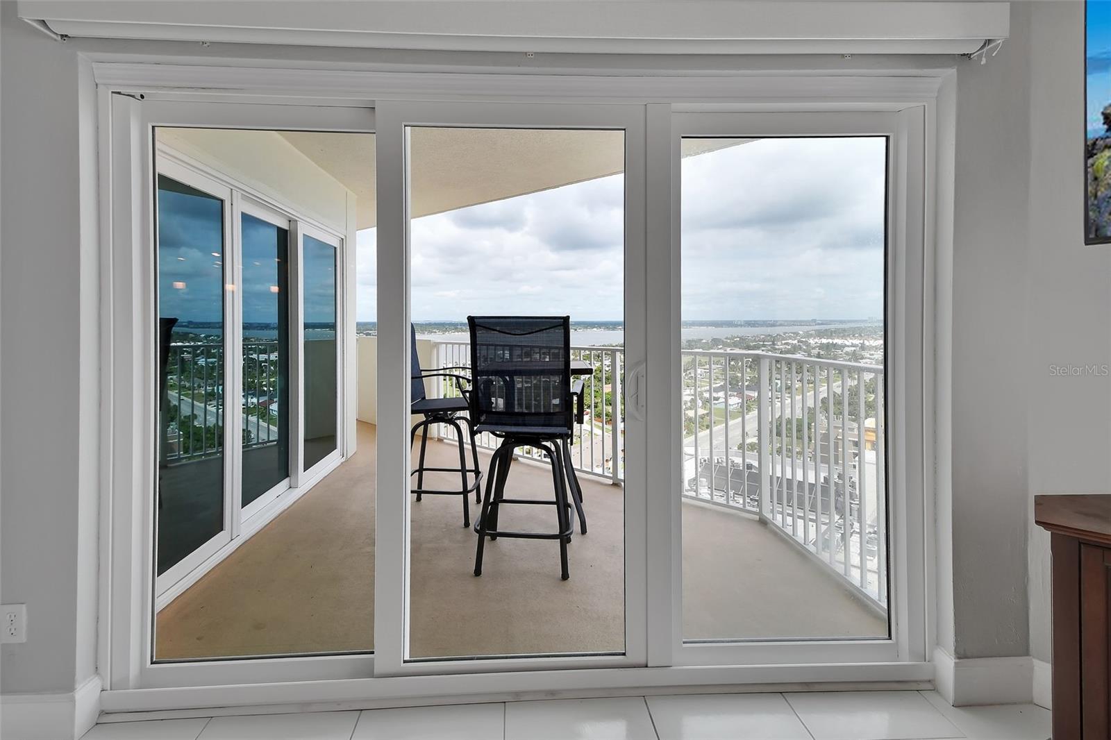Image 18 of 72 For 2937 Atlantic Avenue 2002