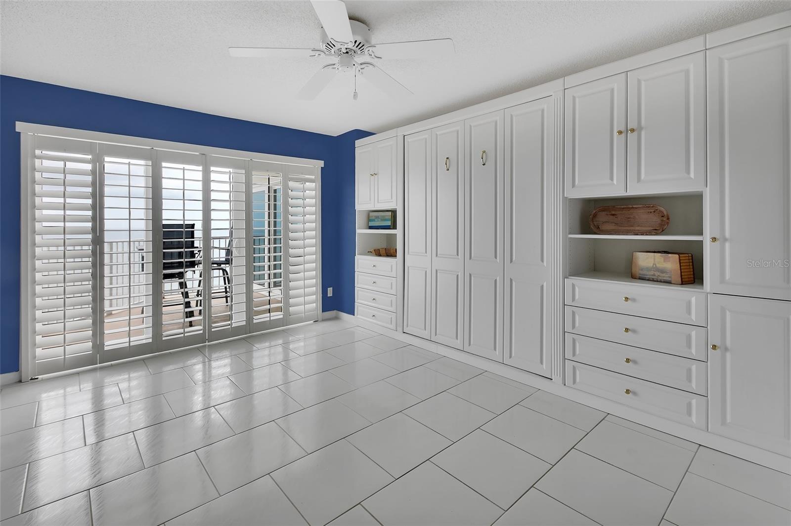 Image 36 of 72 For 2937 Atlantic Avenue 2002