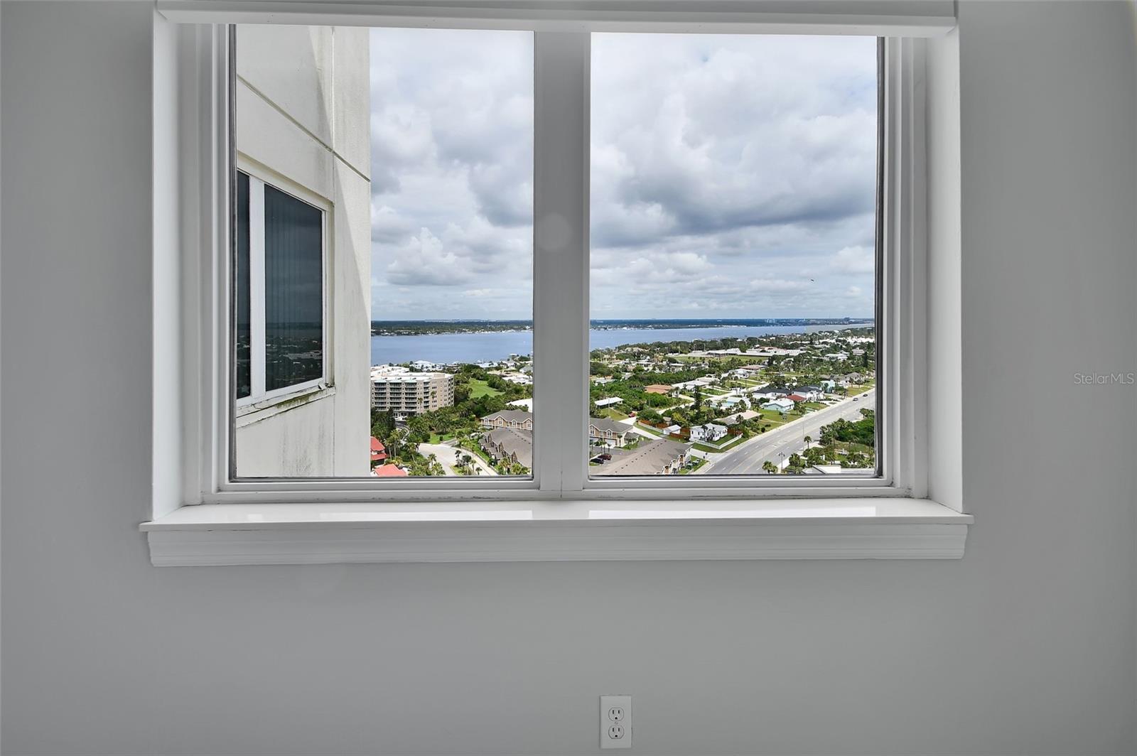 Image 41 of 72 For 2937 Atlantic Avenue 2002