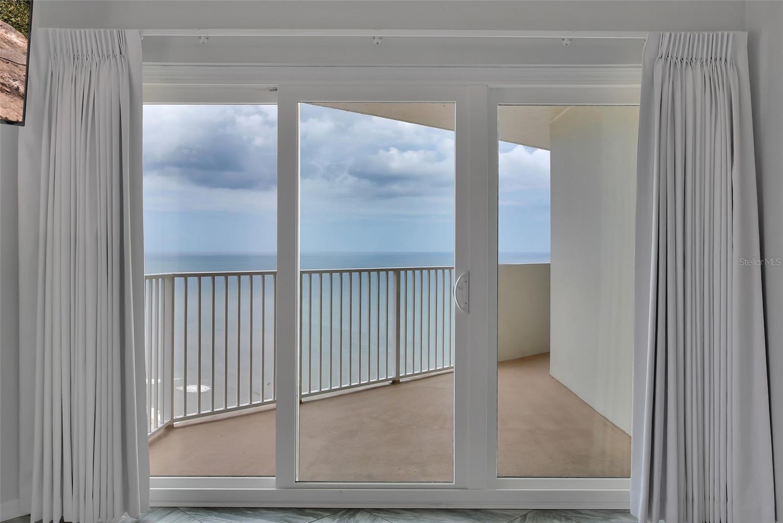 Image 46 of 72 For 2937 Atlantic Avenue 2002