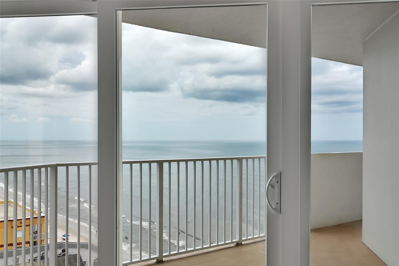 Image 47 of 72 For 2937 Atlantic Avenue 2002