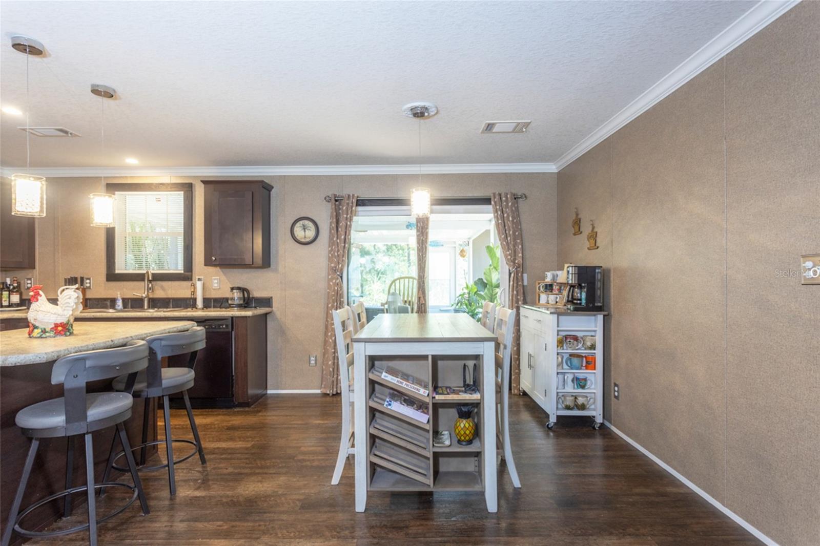 Image 11 of 41 For 5055 Flagler Estates Boulevard