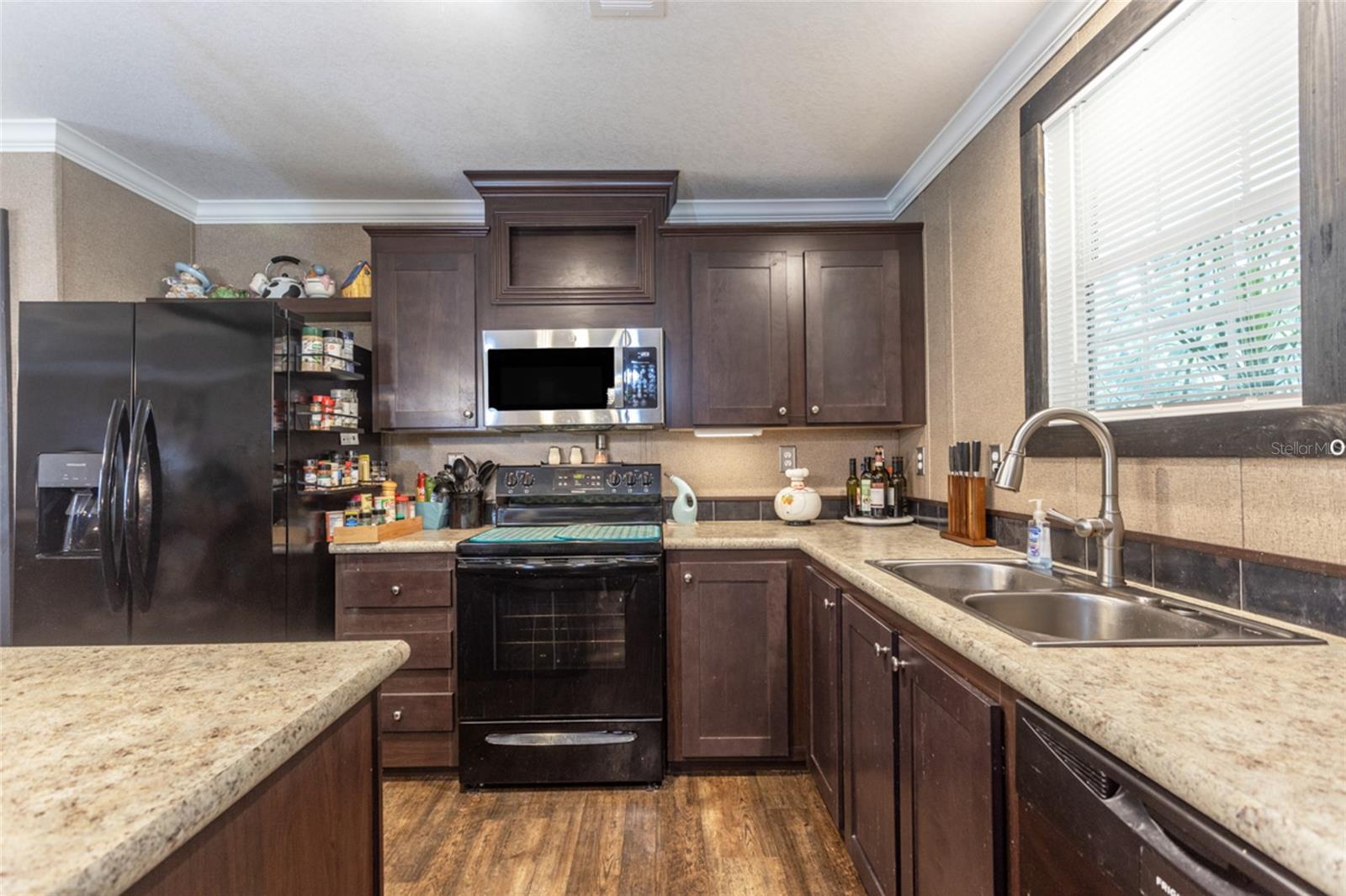 Image 13 of 41 For 5055 Flagler Estates Boulevard