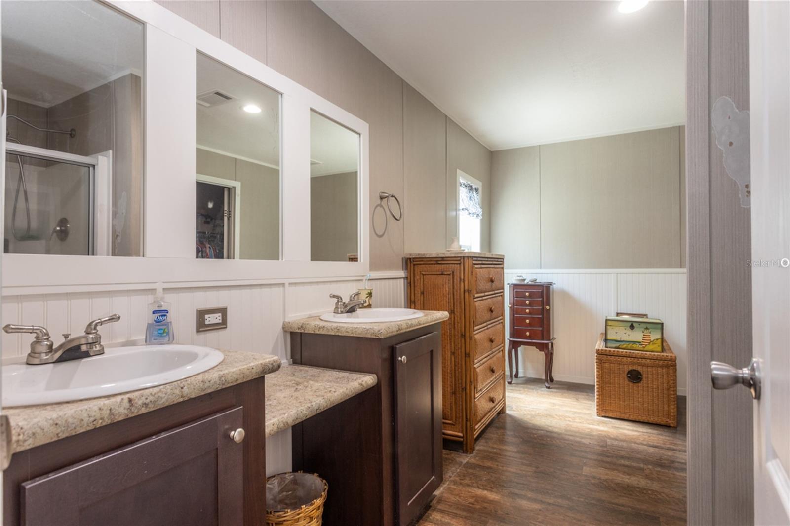 Image 19 of 41 For 5055 Flagler Estates Boulevard
