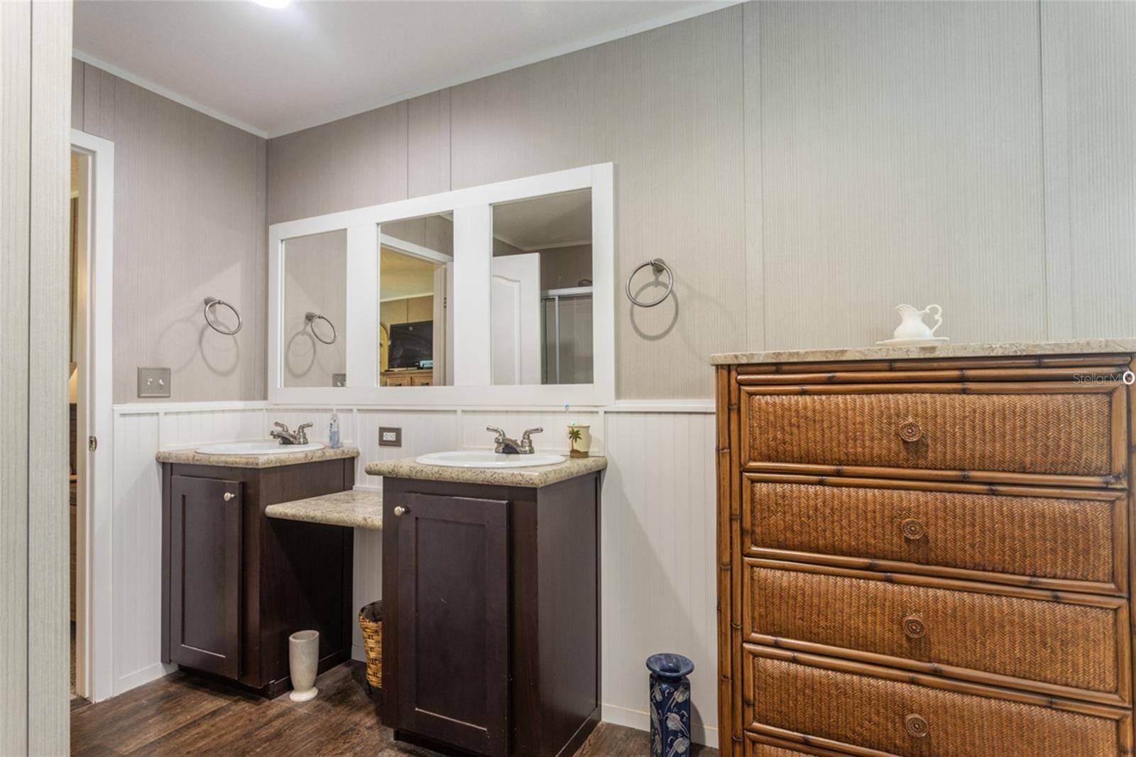 Image 20 of 41 For 5055 Flagler Estates Boulevard