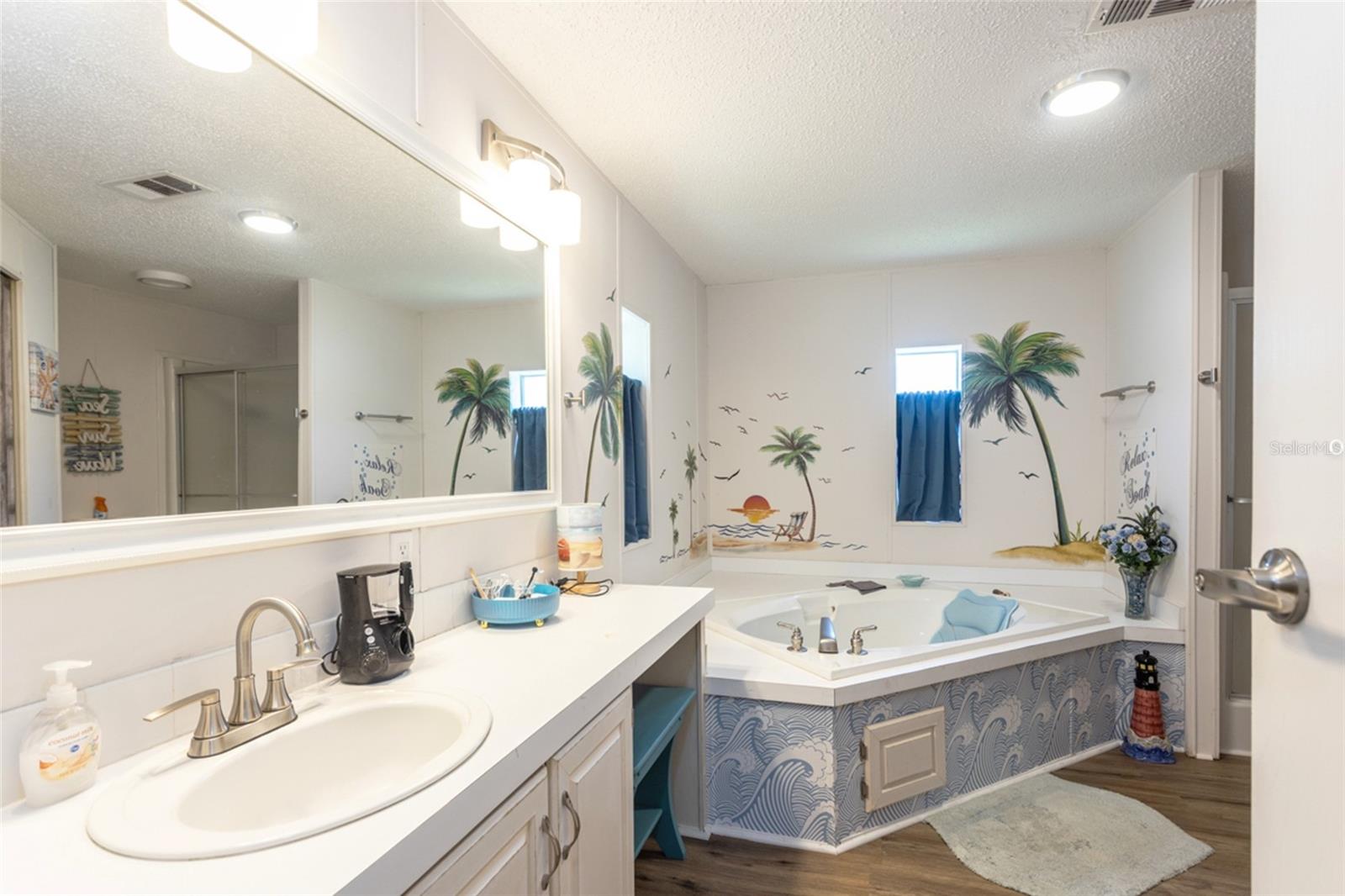 Image 21 of 48 For 1513 Mistletoe Street