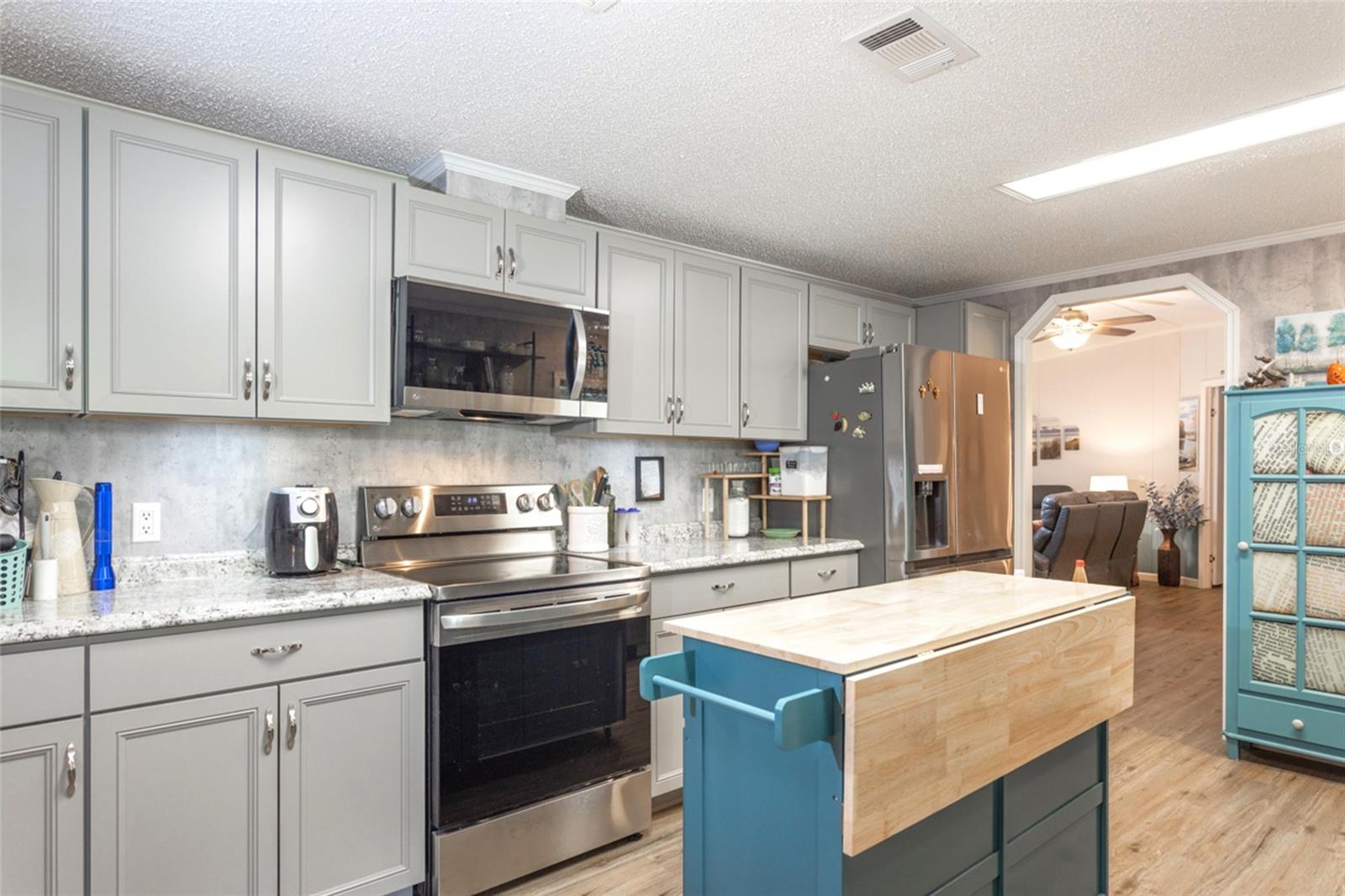 Image 7 of 48 For 1513 Mistletoe Street