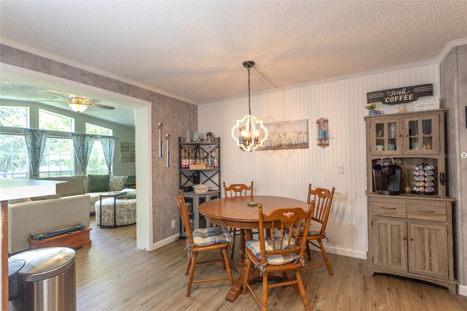 Image 8 of 48 For 1513 Mistletoe Street