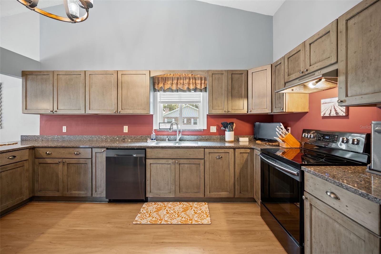Image 11 of 67 For 918 Gallberry Court