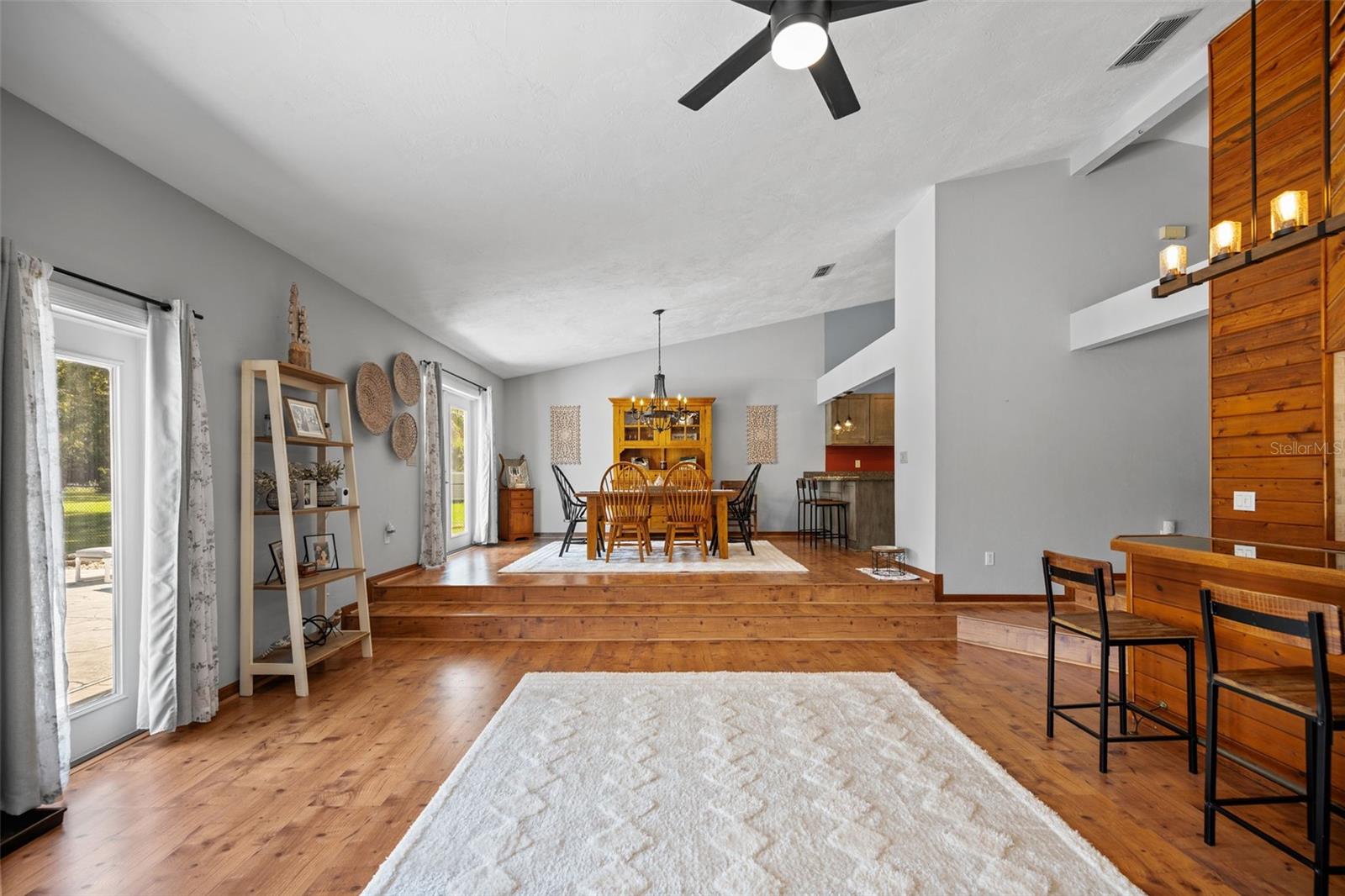 Image 18 of 67 For 918 Gallberry Court
