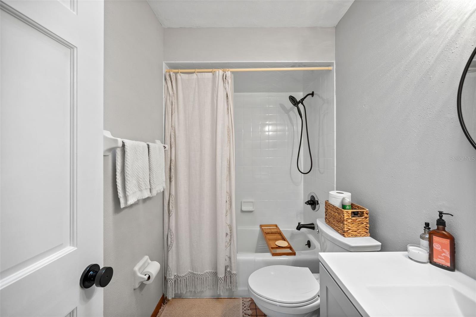 Image 32 of 67 For 918 Gallberry Court