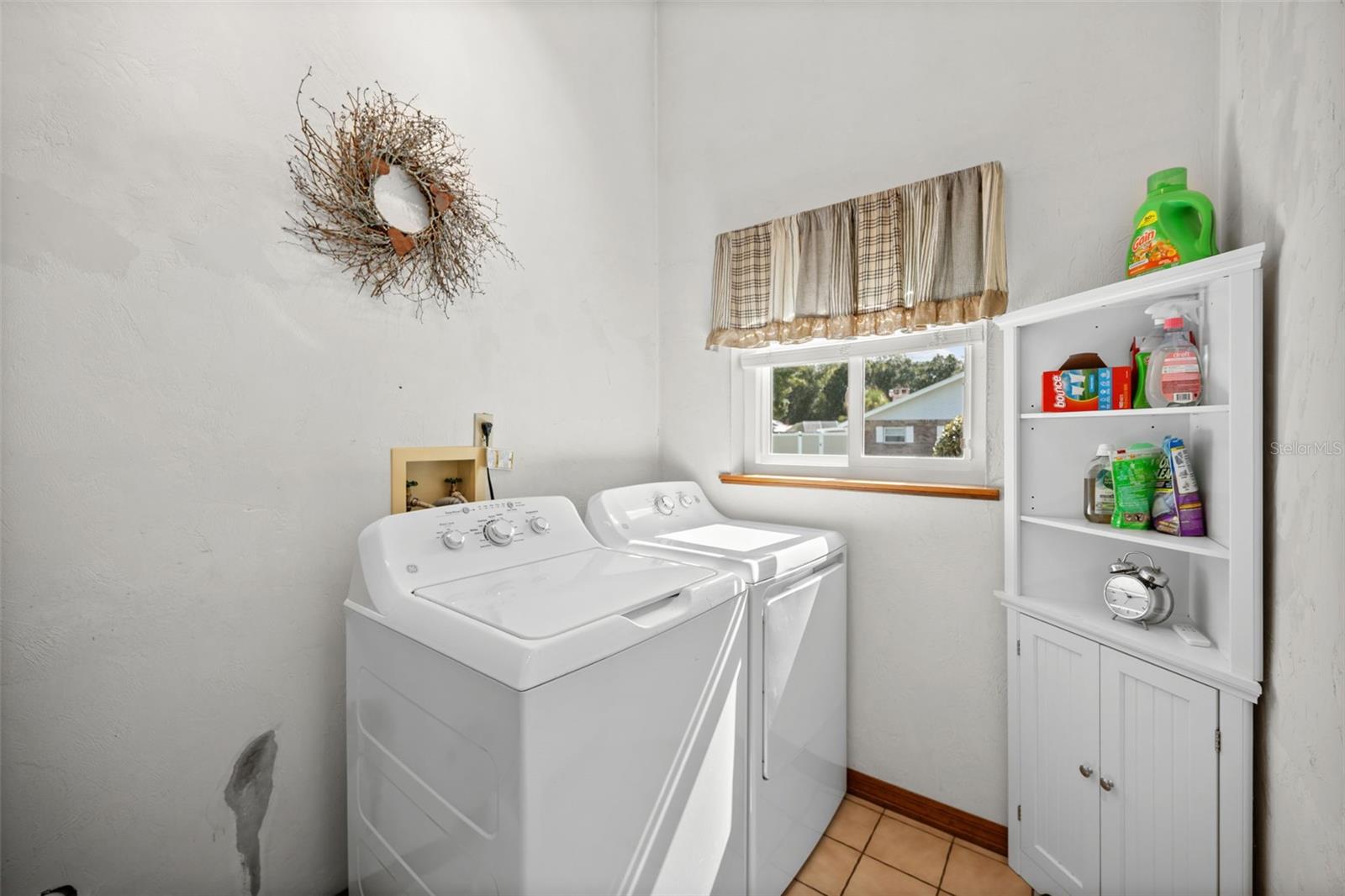 Image 36 of 67 For 918 Gallberry Court