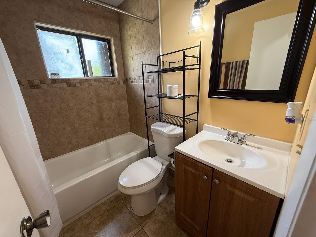 Image 20 of 28 For 107 Palmwood Drive