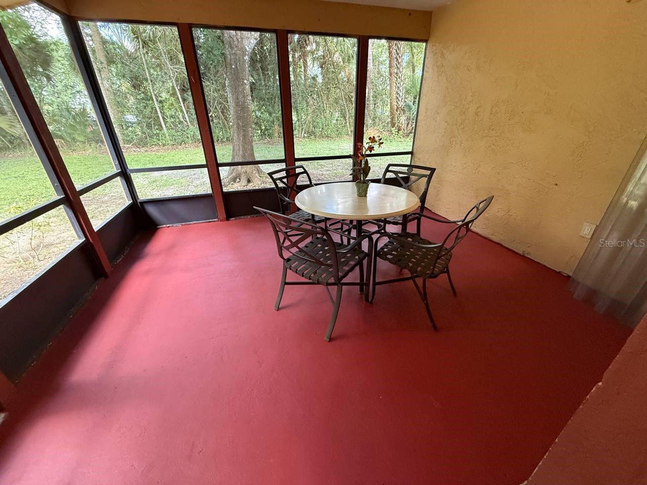 Image 21 of 28 For 107 Palmwood Drive