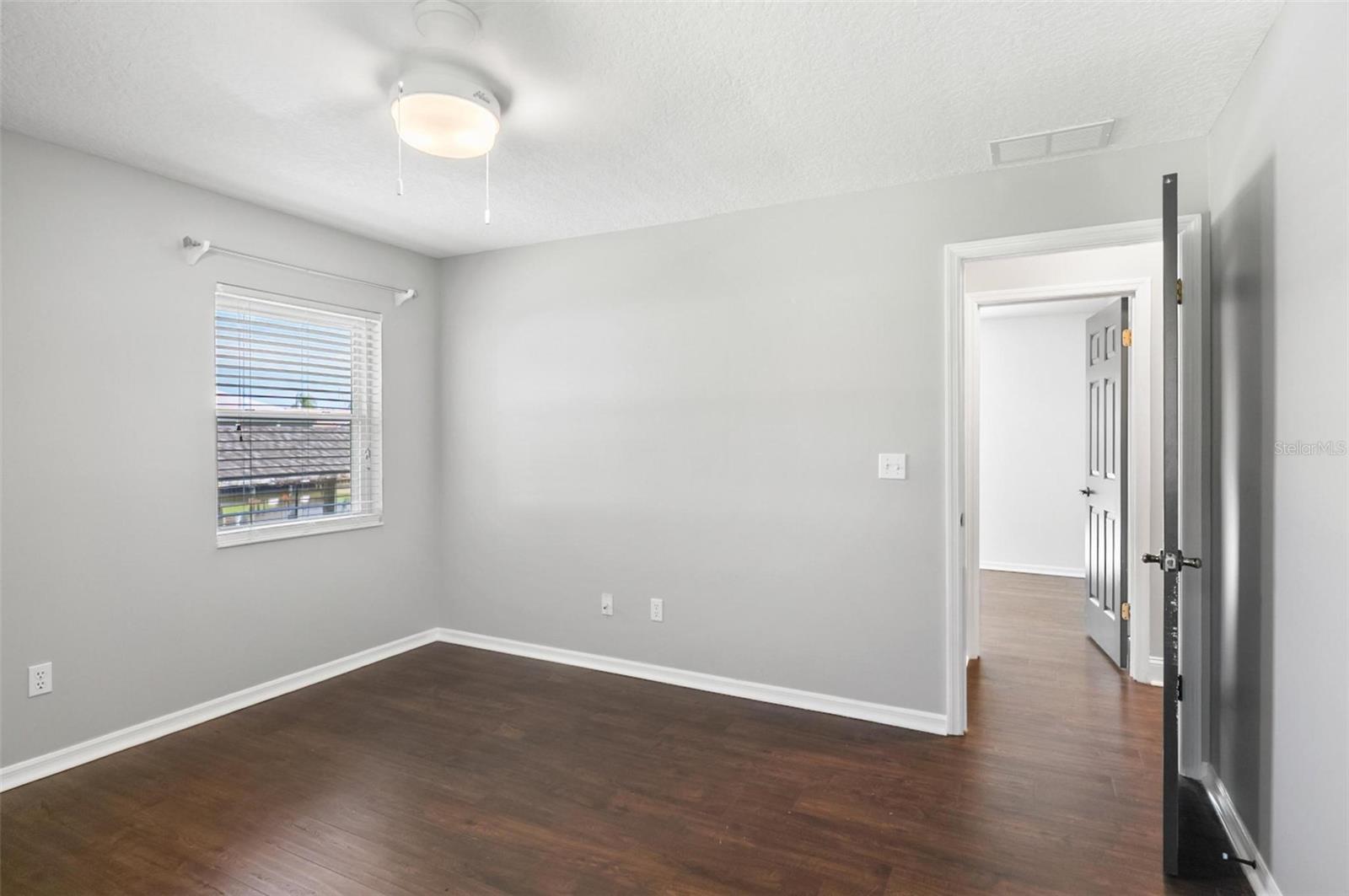 Image 32 of 100 For 3 Cedarford Court
