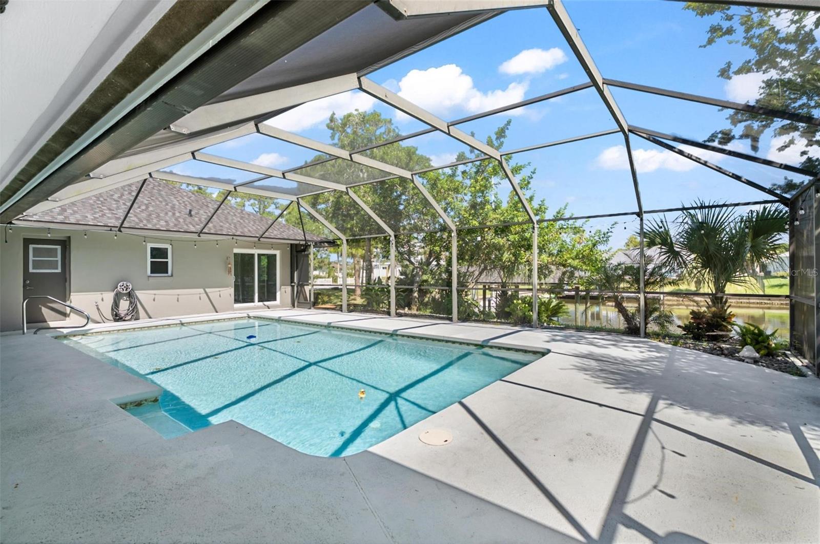 Image 47 of 100 For 3 Cedarford Court