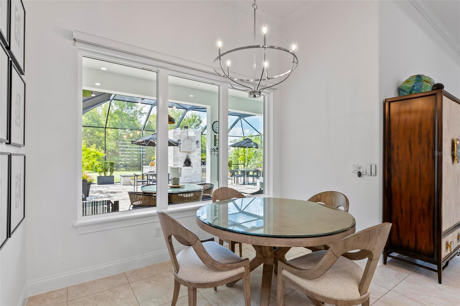 Image 24 of 91 For 215 Willow Oak Way