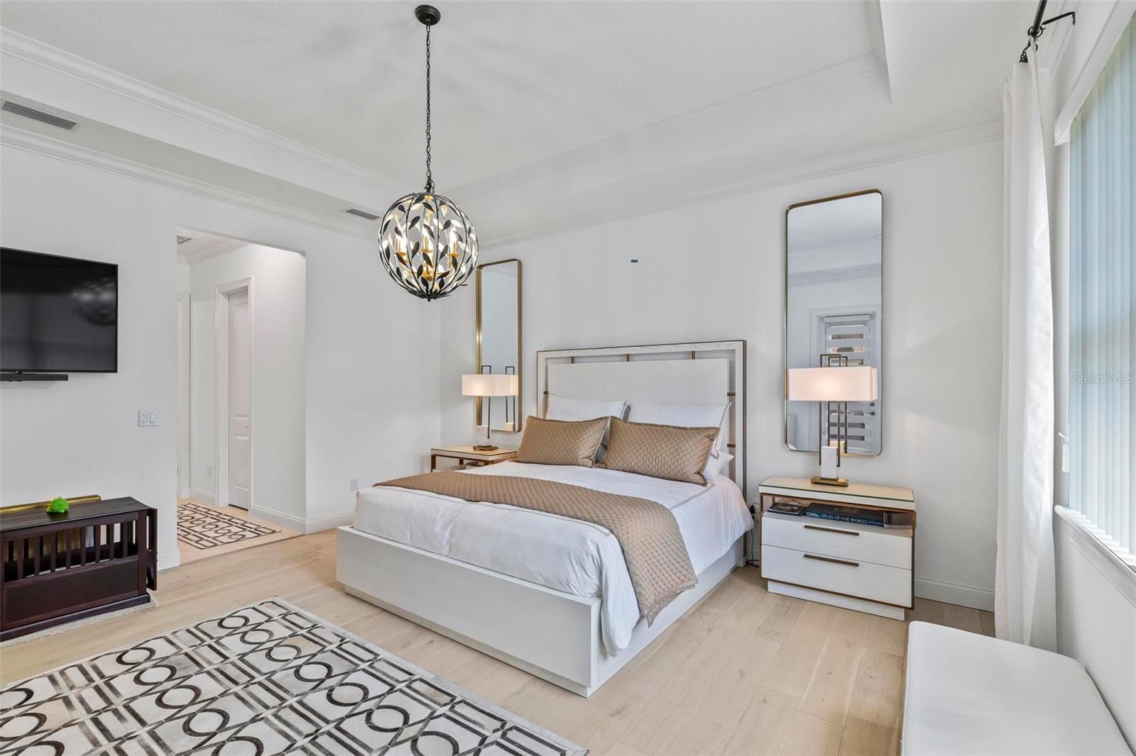 Image 31 of 91 For 215 Willow Oak Way