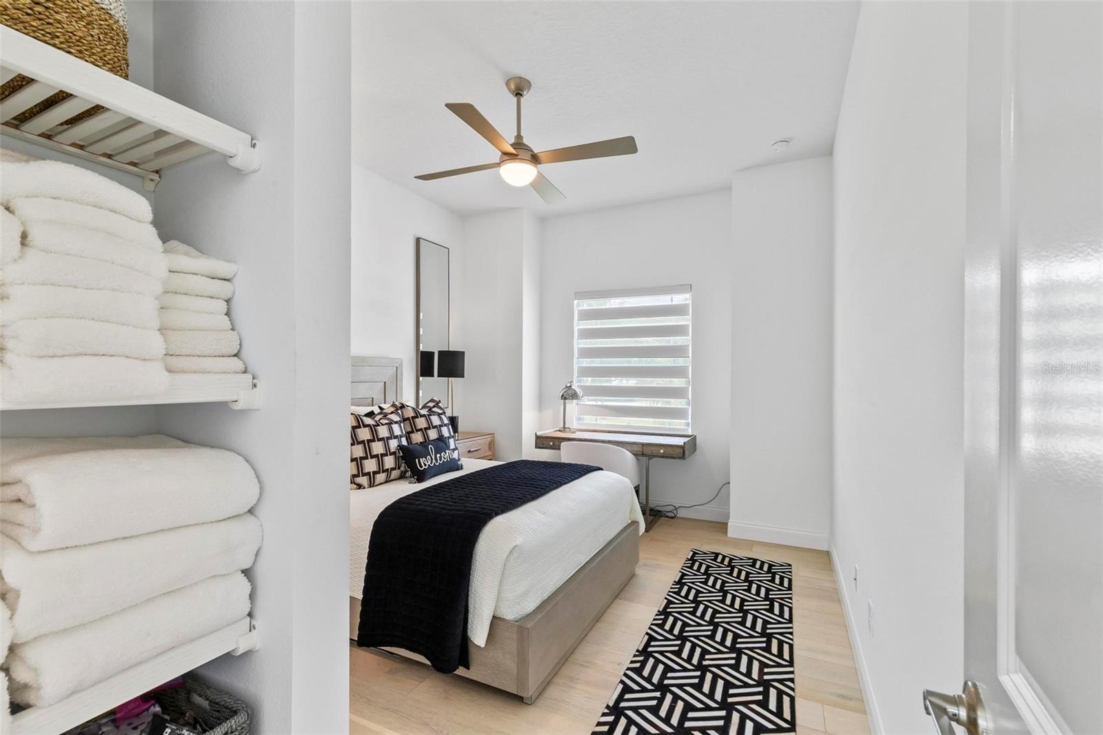 Image 36 of 91 For 215 Willow Oak Way
