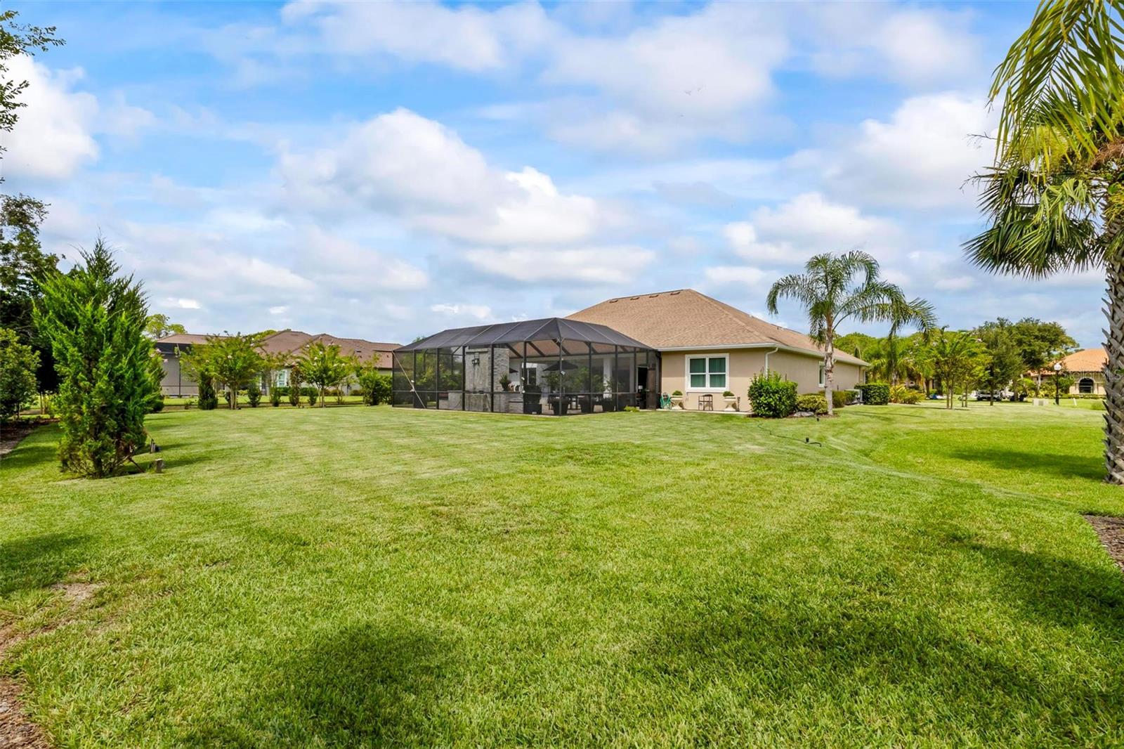 Image 59 of 91 For 215 Willow Oak Way